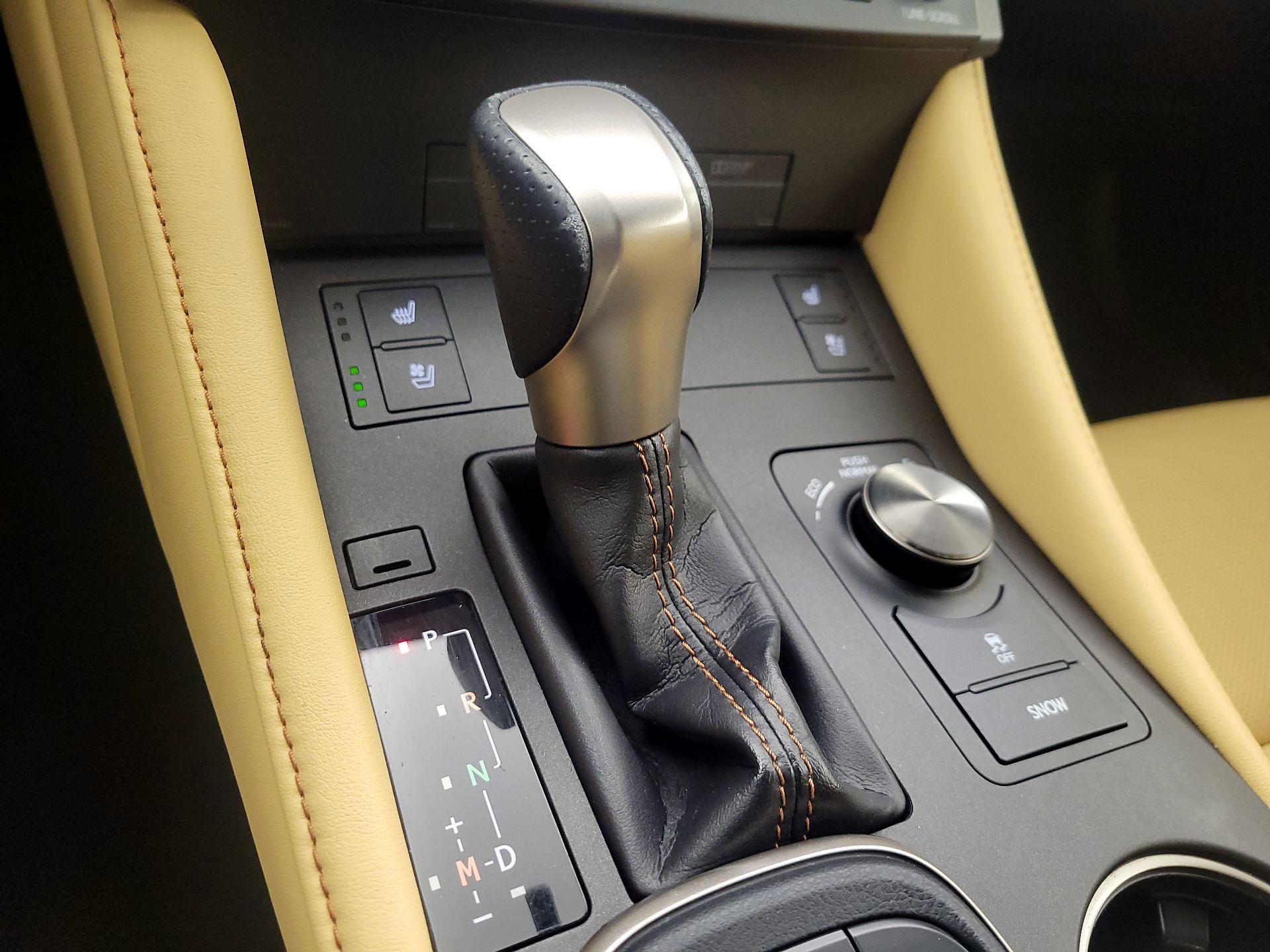 Thumbnail: 2016 Lexus RC - 17
