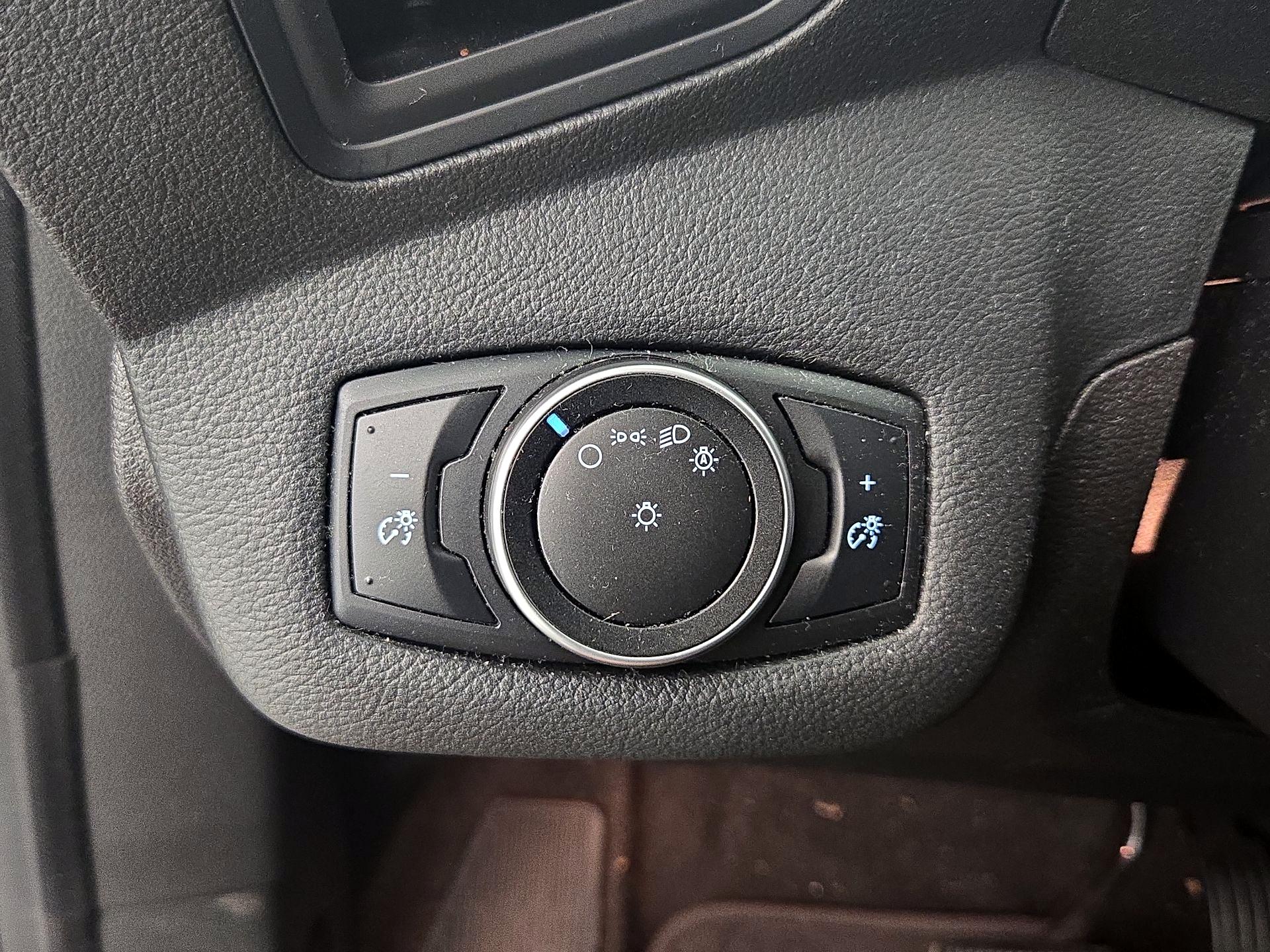 Thumbnail: 2016 Ford Escape - 13