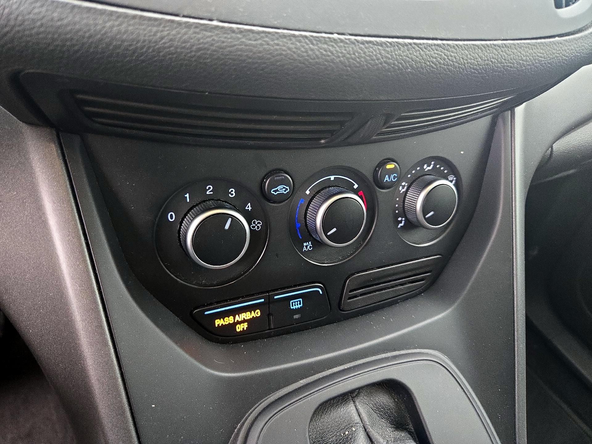 Thumbnail: 2016 Ford Escape - 16