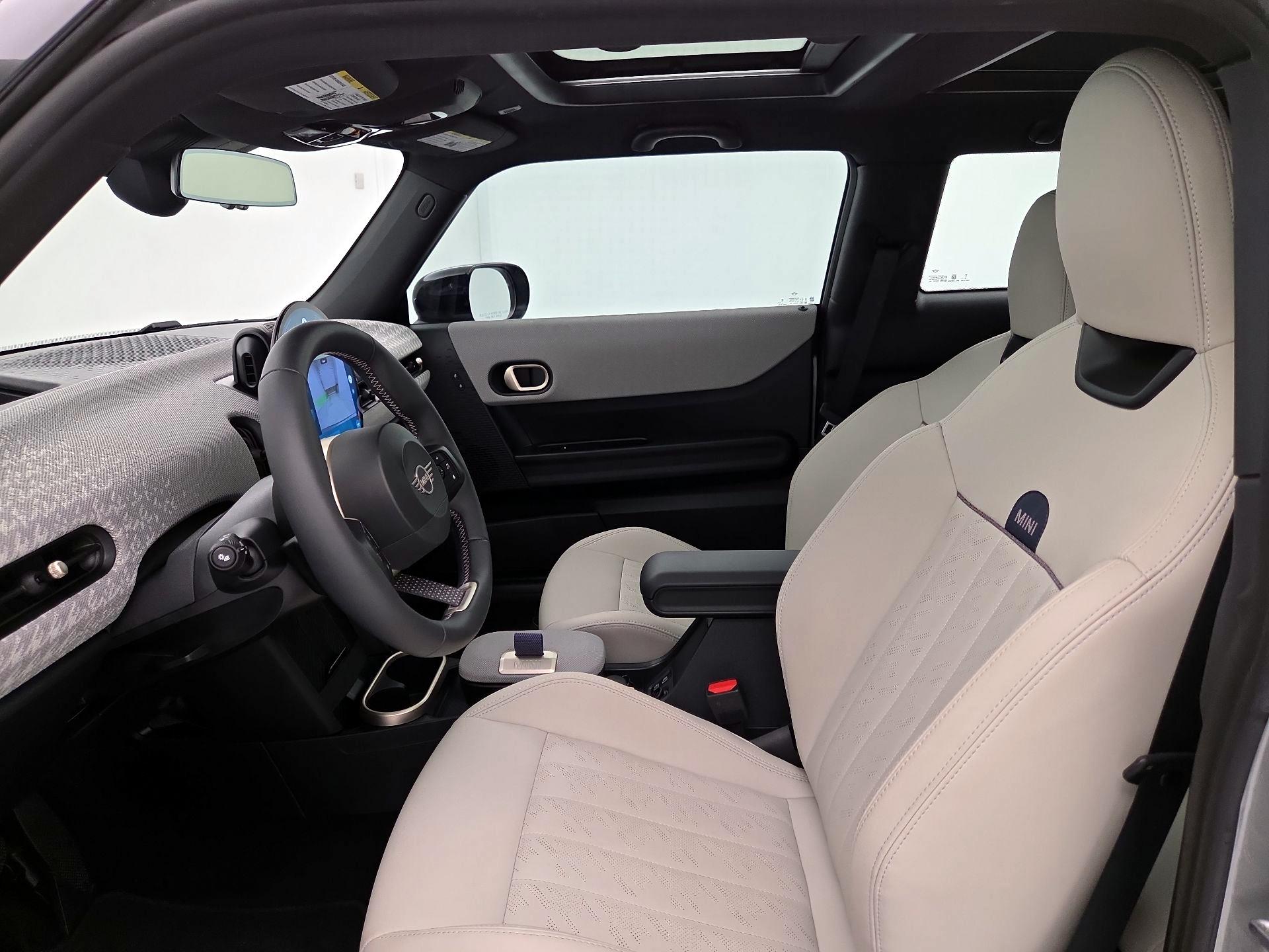 Thumbnail: 2025 MINI Cooper Hardtop - 11