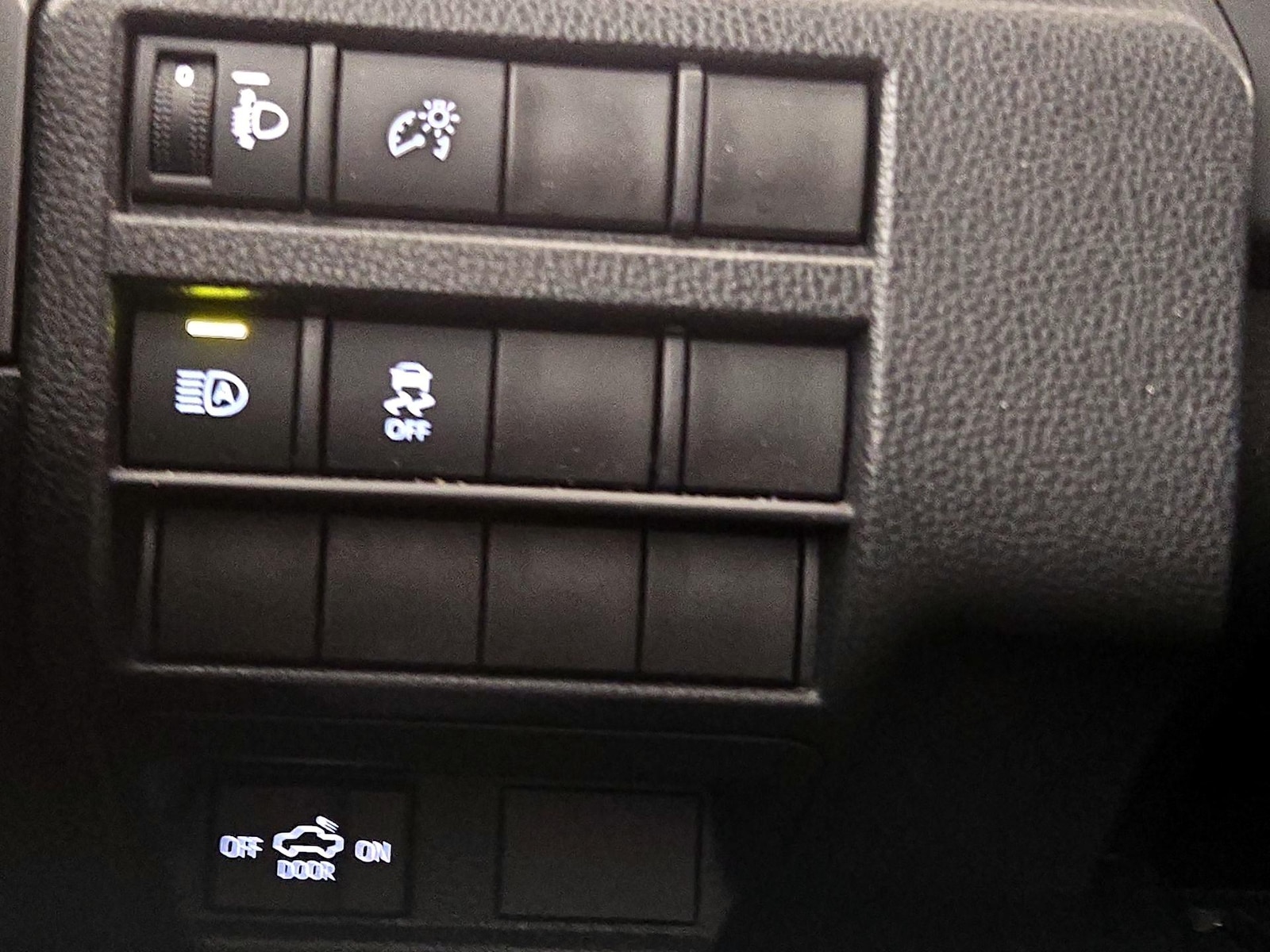 2024 Toyota Tacoma SR5 - Photo 14