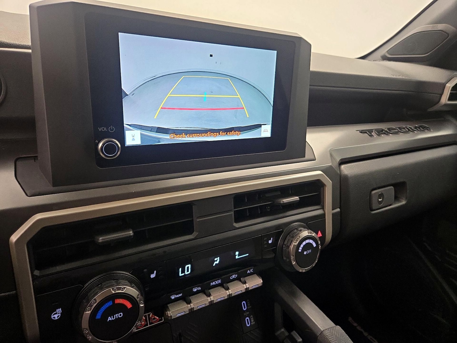 2024 Toyota Tacoma SR5 - Photo 15