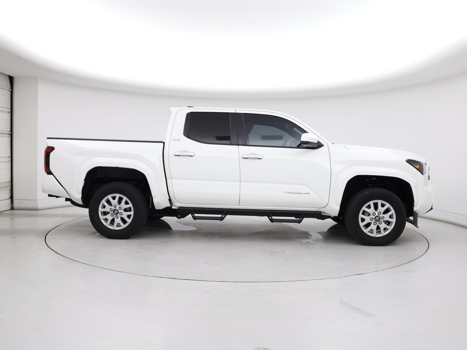 2024 Toyota Tacoma SR5 - Photo 8
