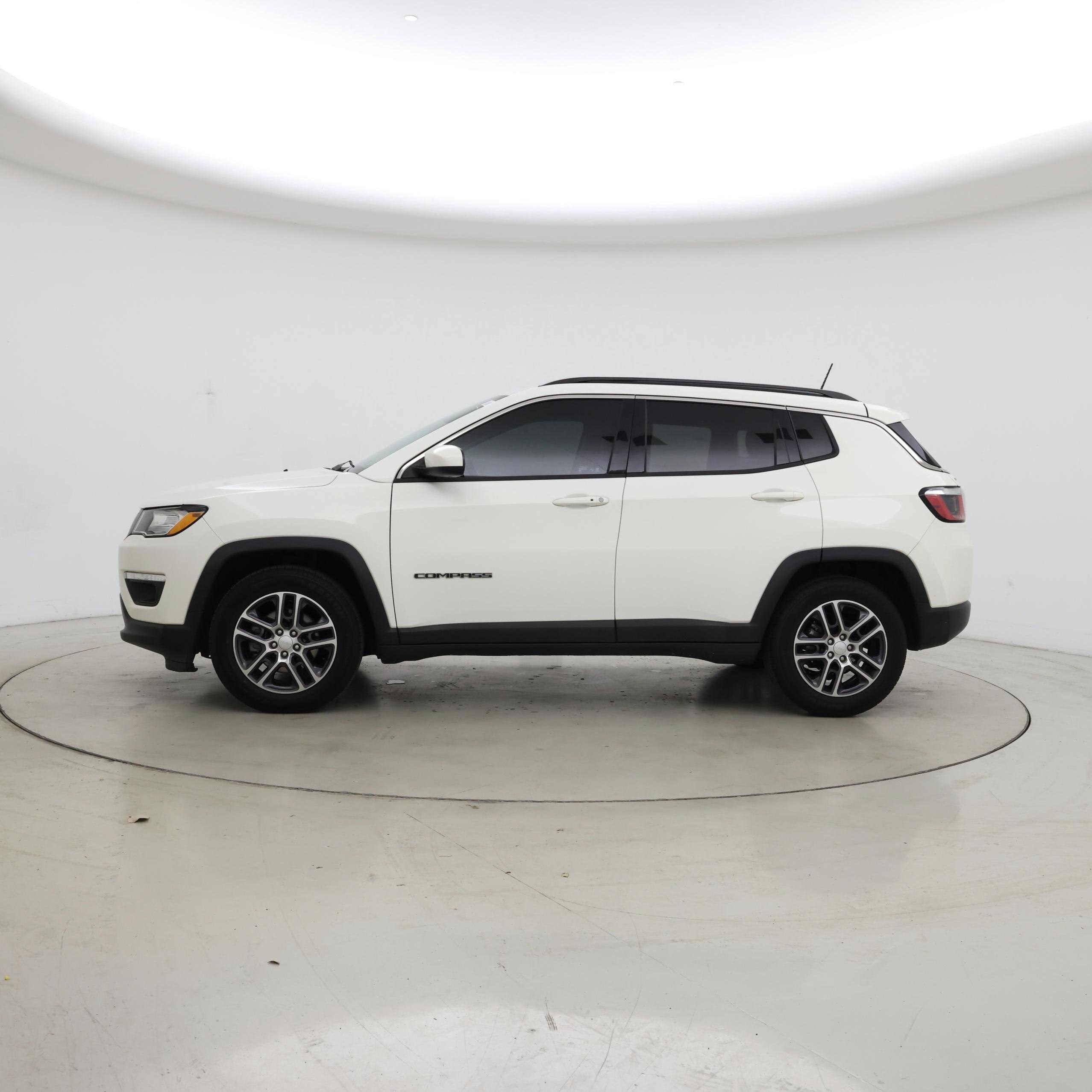Thumbnail: 2020 Jeep Compass - 3