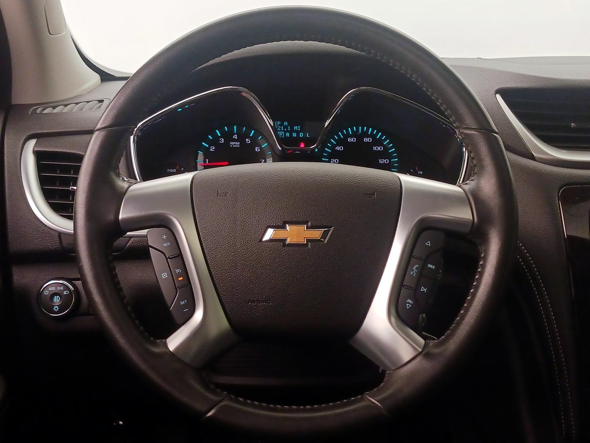Thumbnail: 2017 Chevrolet Traverse - 10