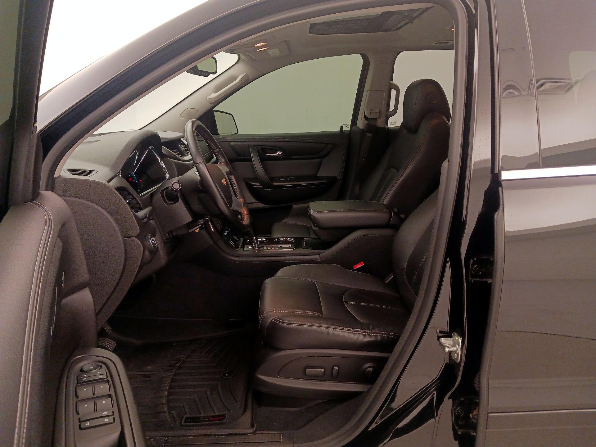 Thumbnail: 2017 Chevrolet Traverse - 11