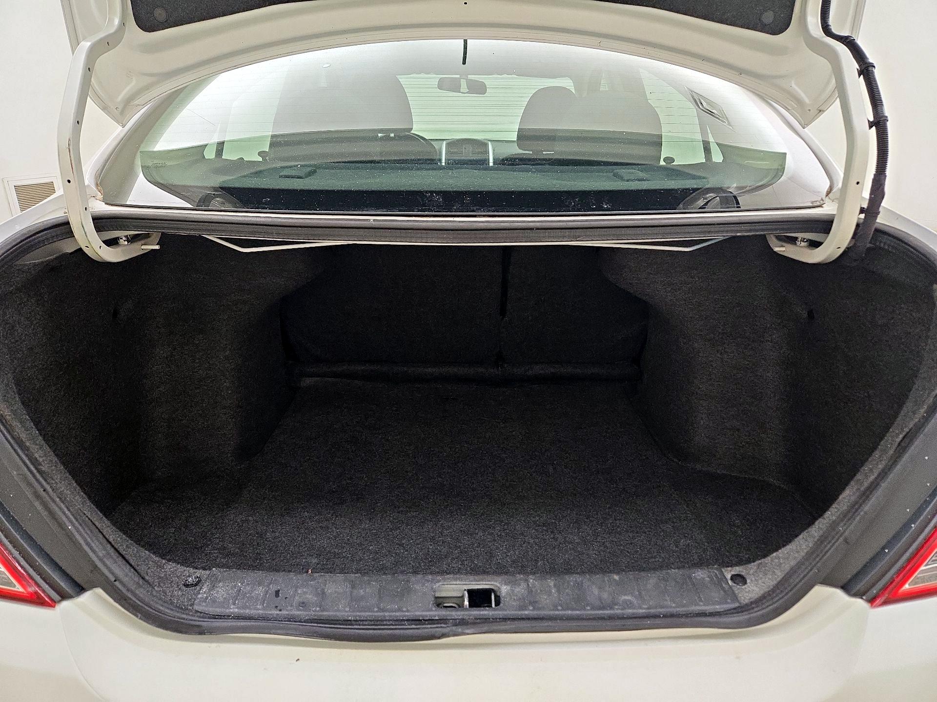 Thumbnail: 2018 Nissan Versa - 17