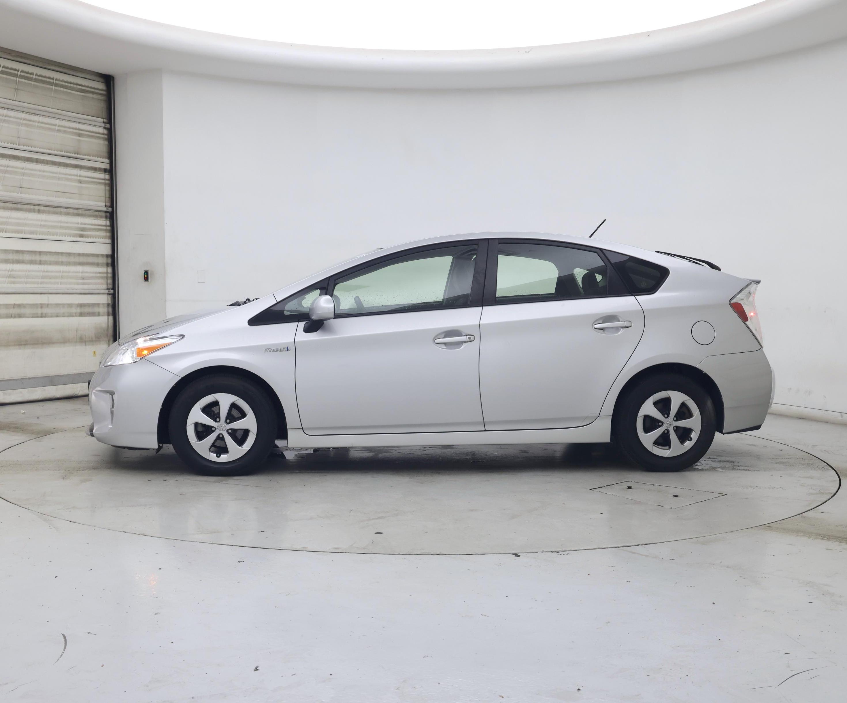 Thumbnail: 2014 Toyota Prius - 3