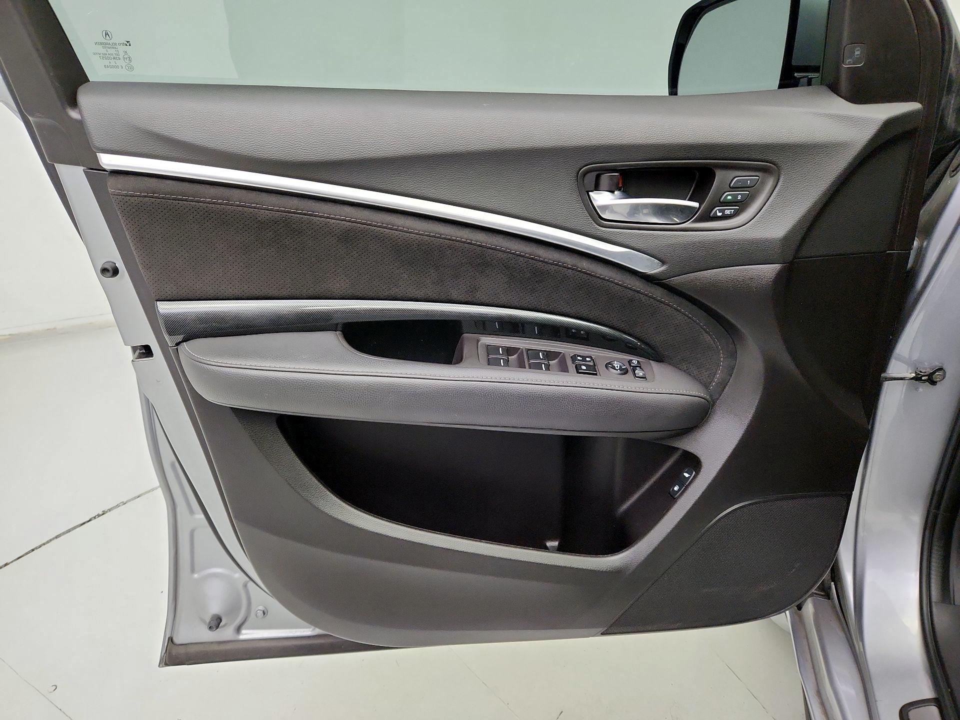 Thumbnail: 2020 Acura MDX - 12