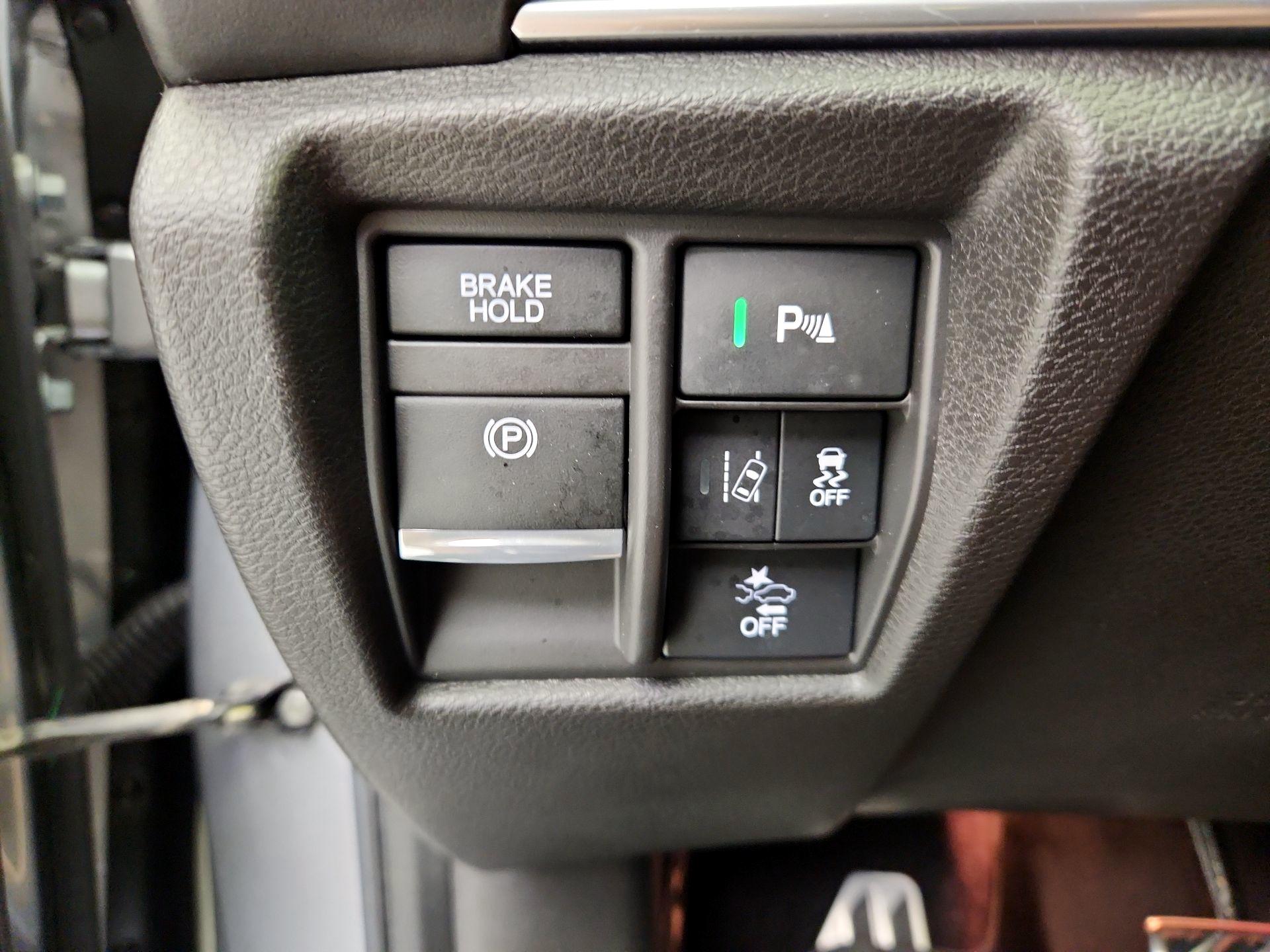 Thumbnail: 2020 Acura MDX - 13