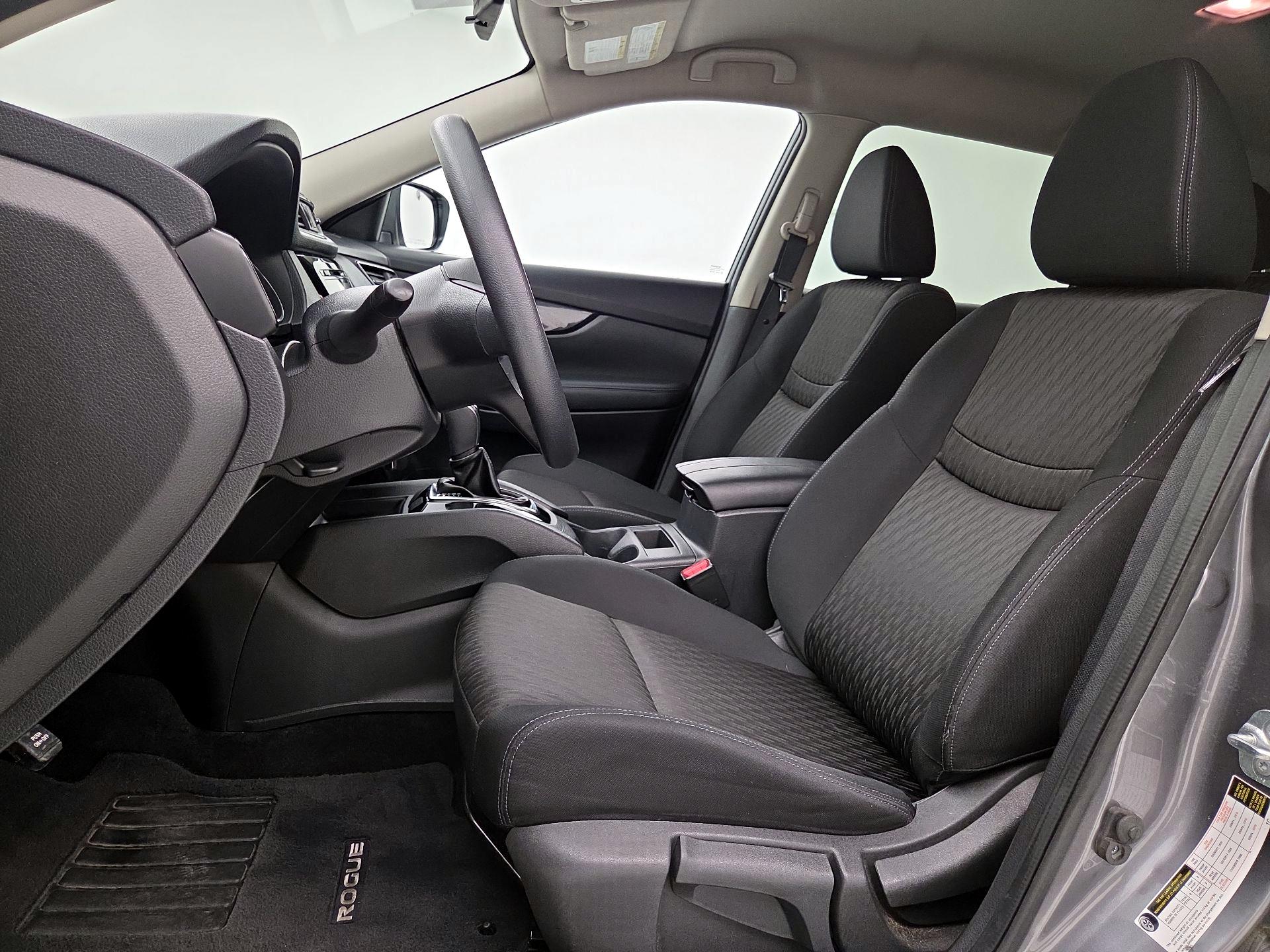 Thumbnail: 2017 Nissan Rogue - 11