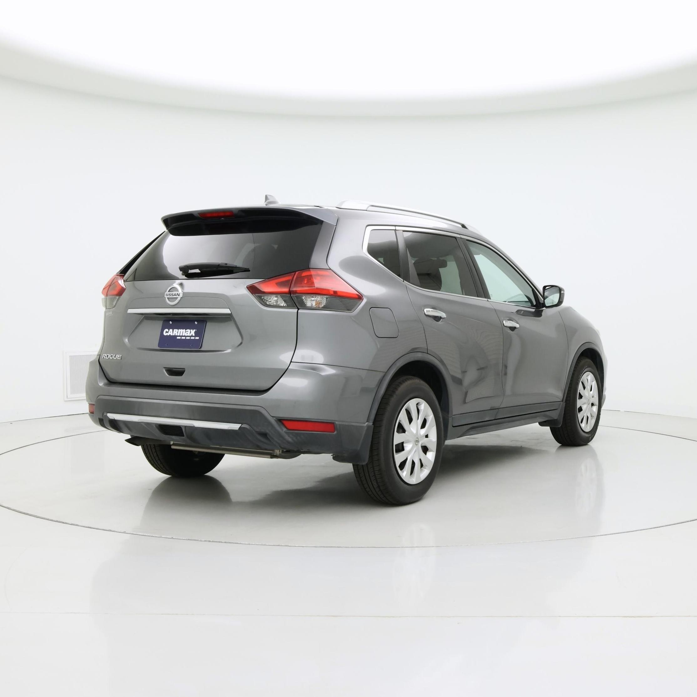 Thumbnail: 2017 Nissan Rogue - 8