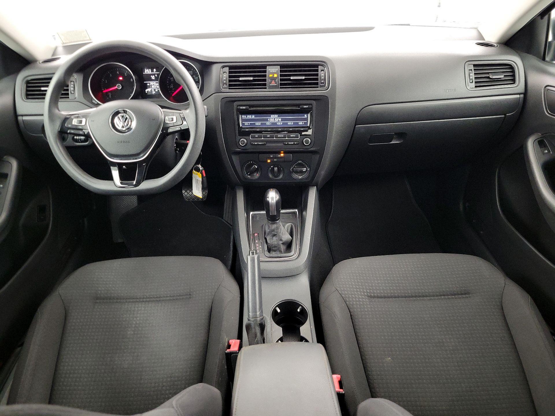 Thumbnail: 2015 Volkswagen Jetta - 9