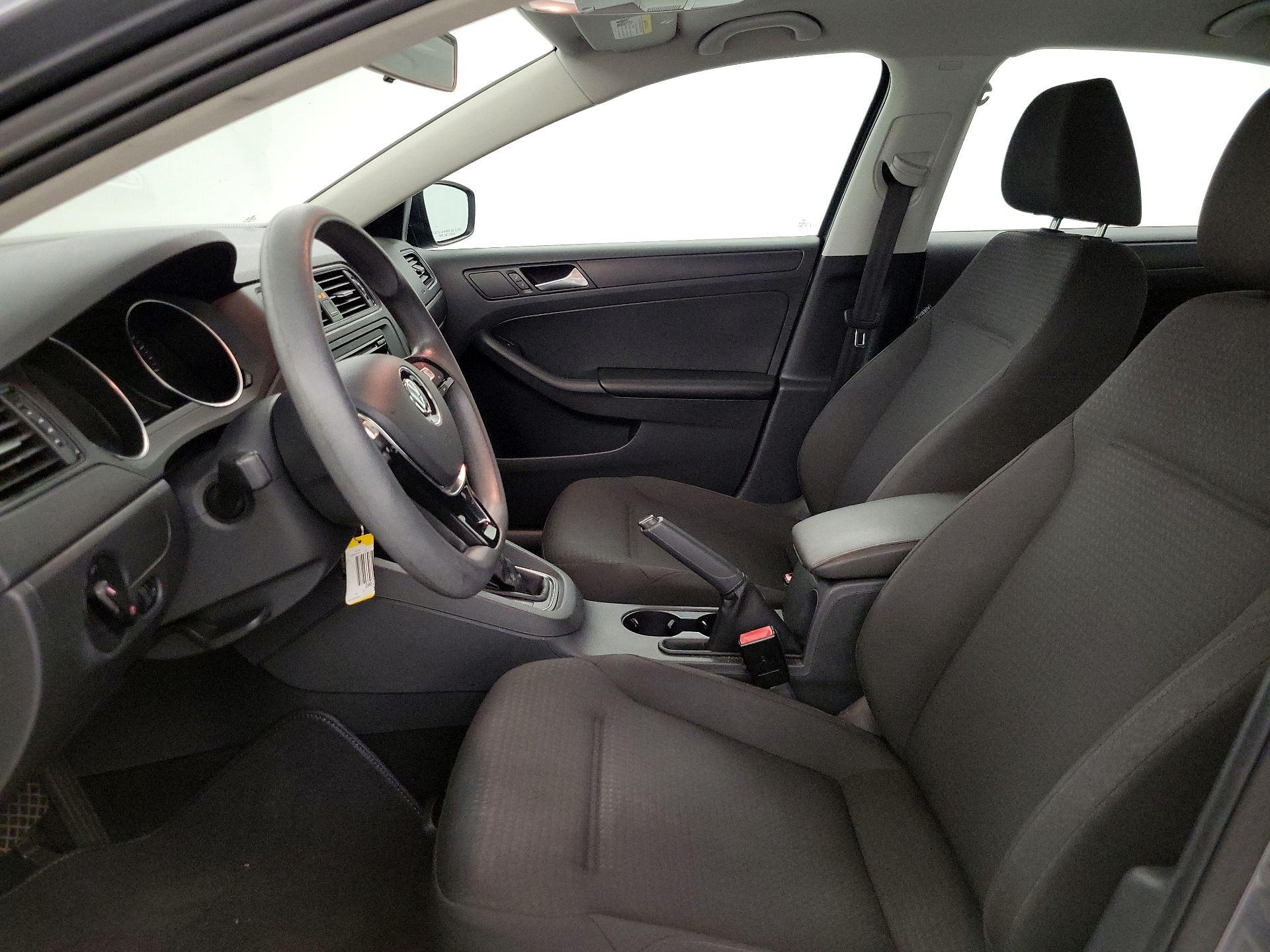 Thumbnail: 2015 Volkswagen Jetta - 11