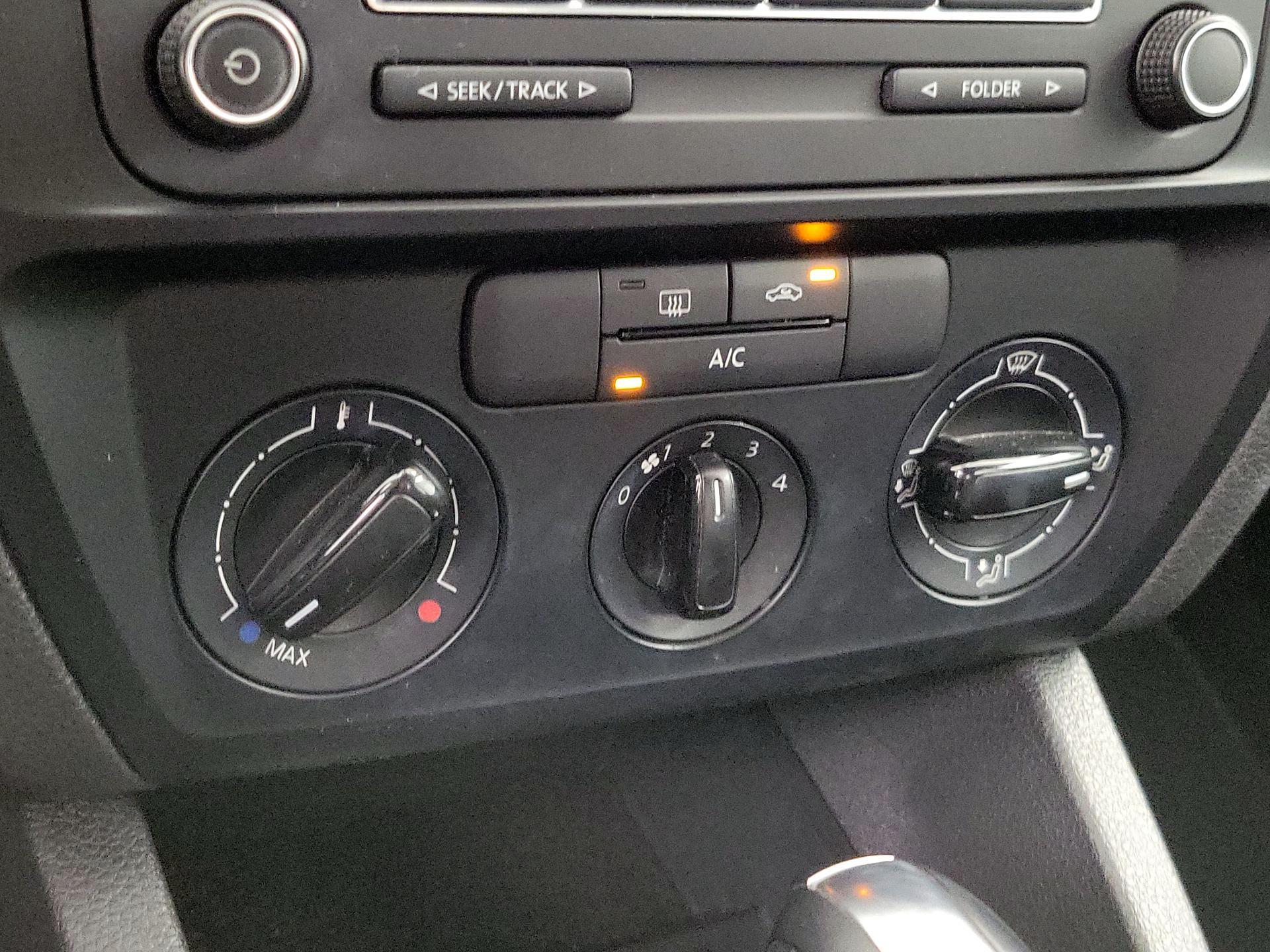 Thumbnail: 2015 Volkswagen Jetta - 15