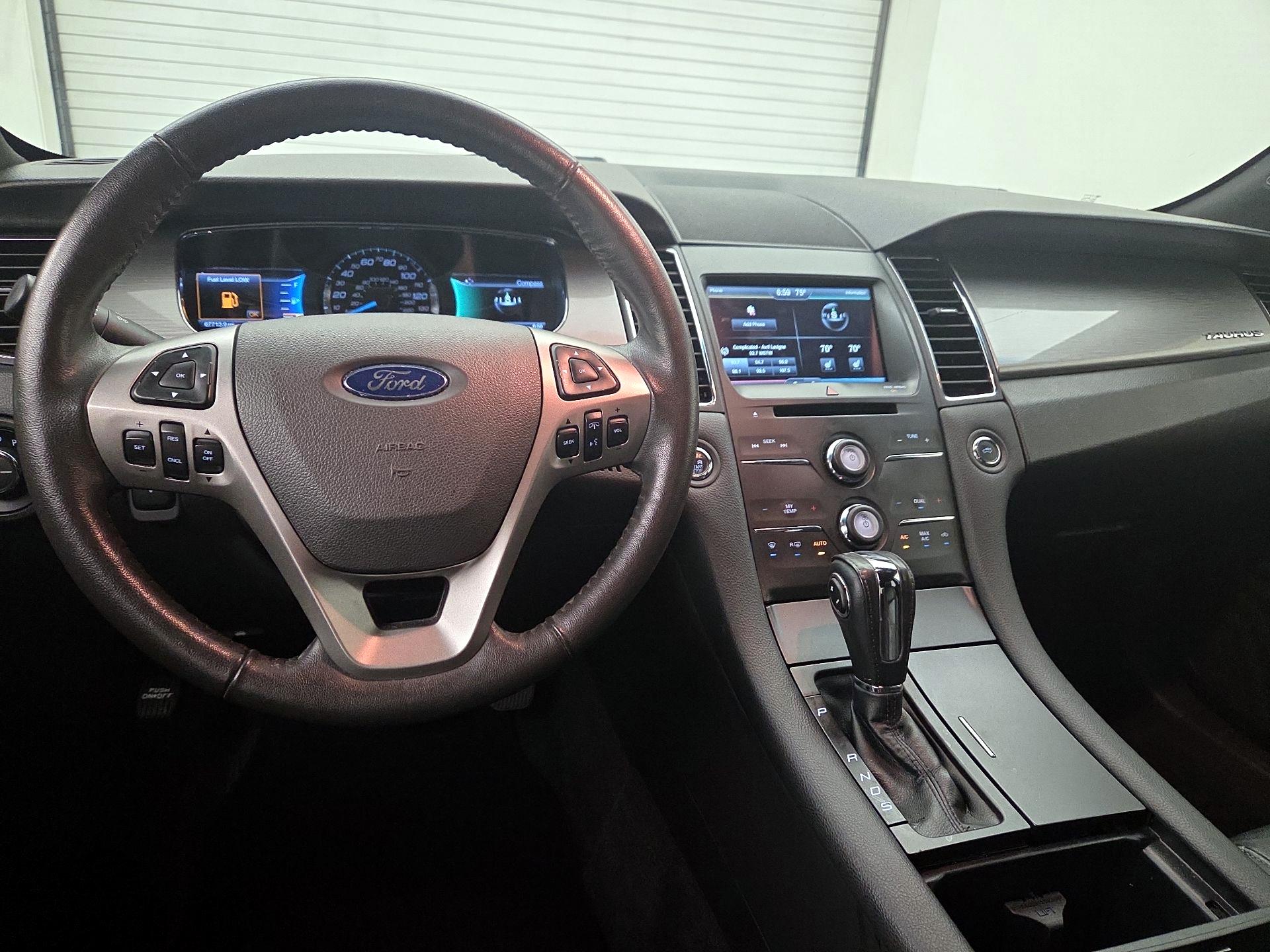 Thumbnail: 2015 Ford Taurus - 10
