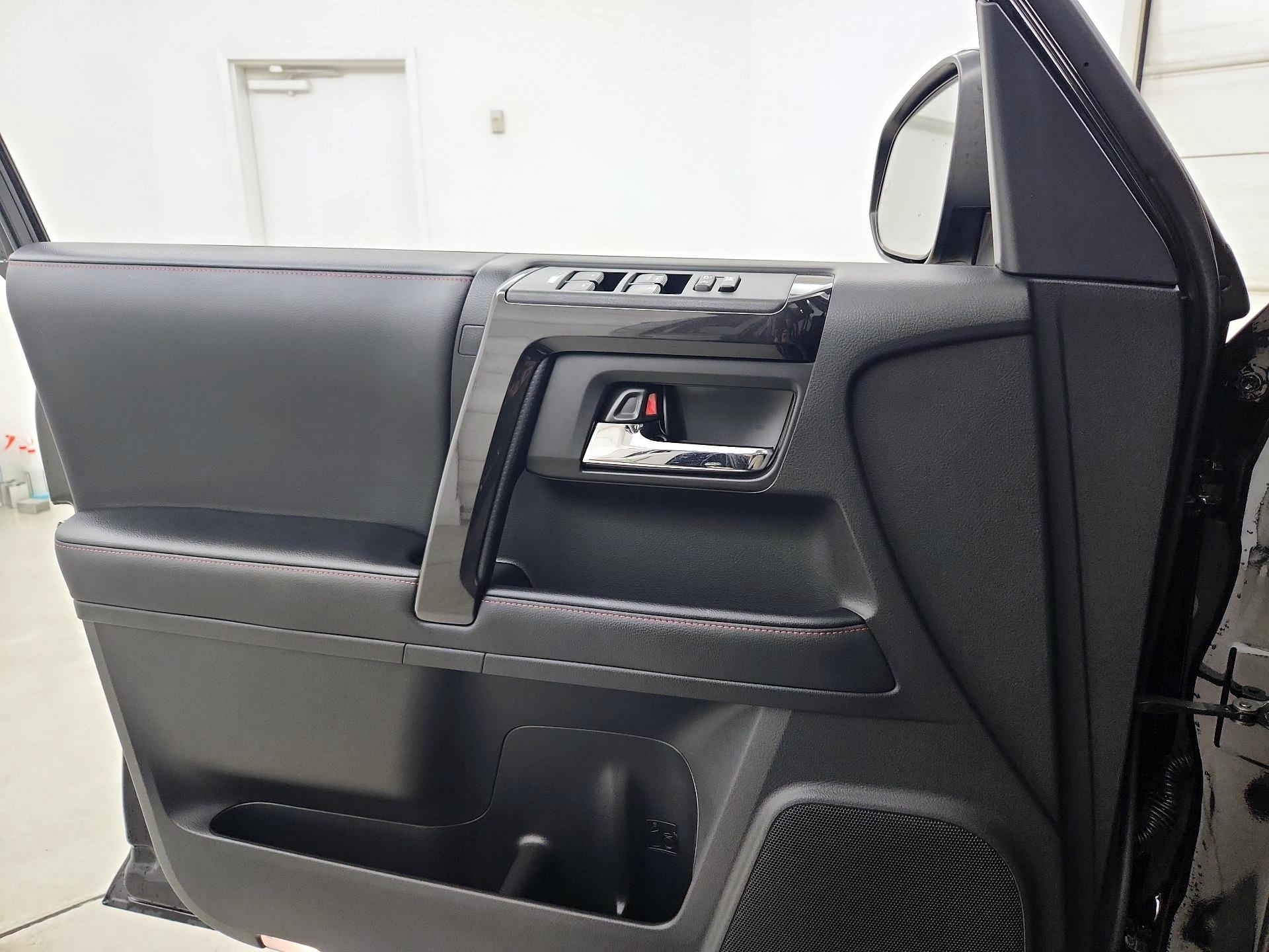 Thumbnail: 2024 Toyota 4Runner - 12