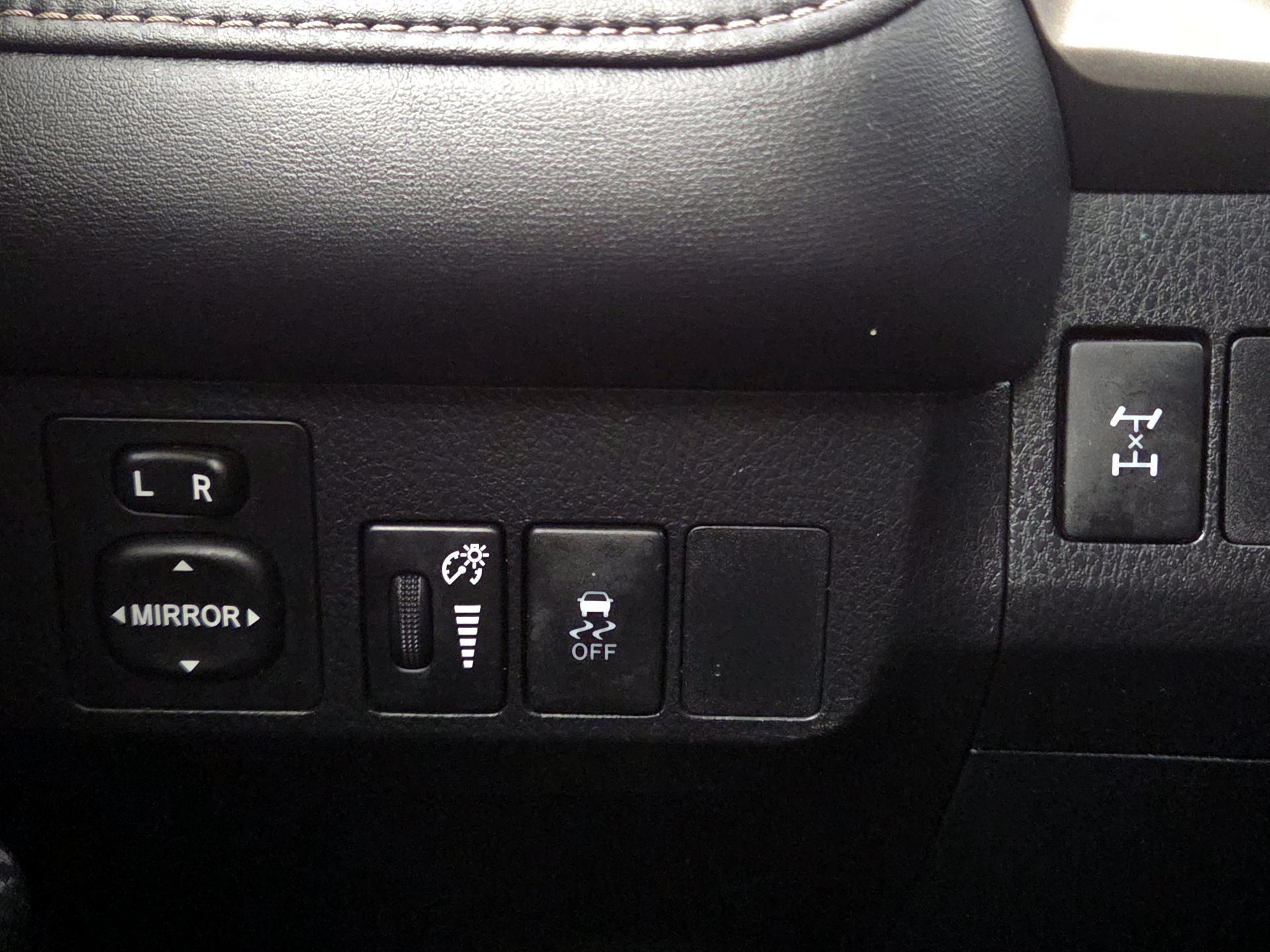 Thumbnail: 2015 Toyota RAV4 - 13