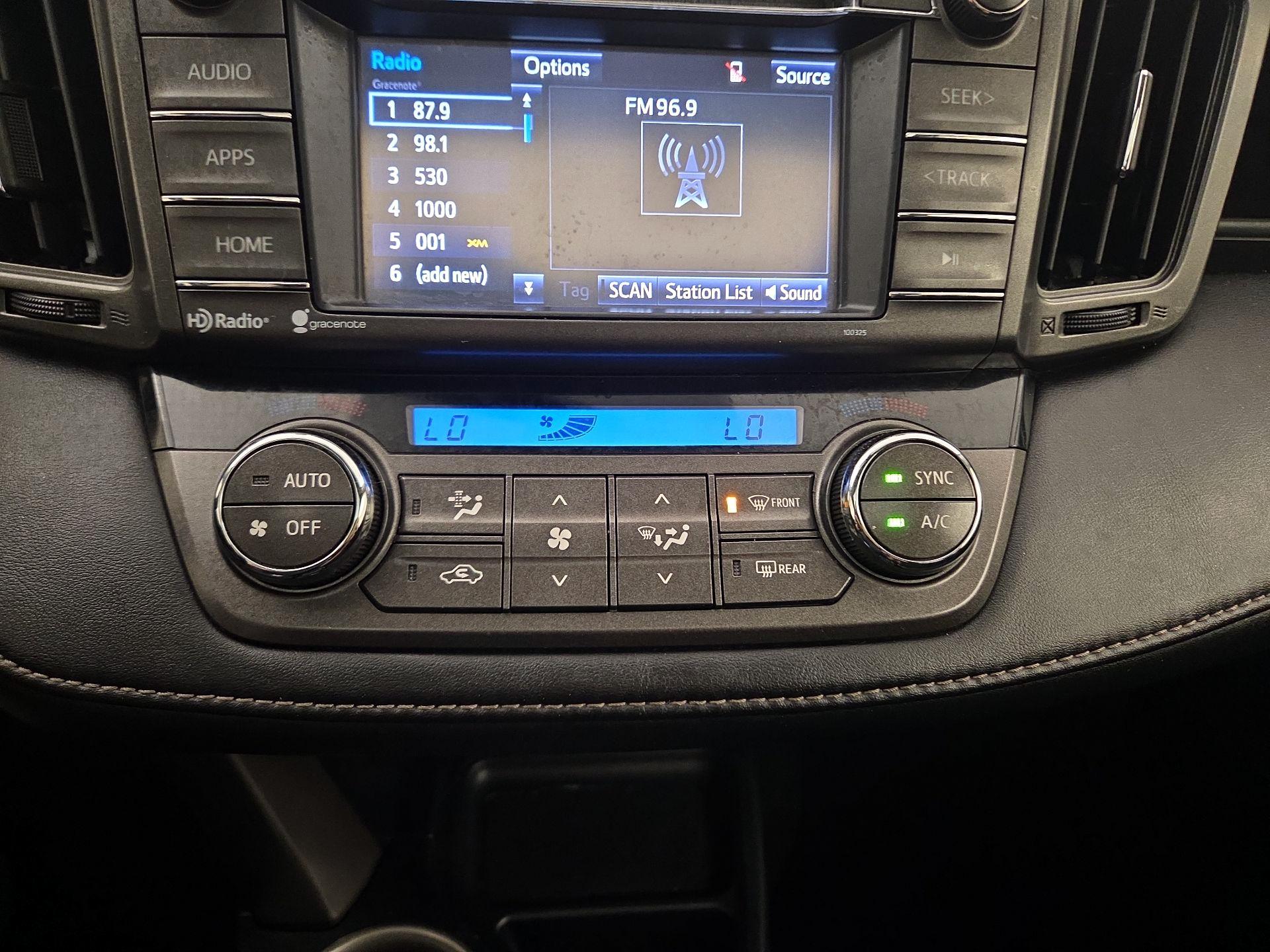Thumbnail: 2015 Toyota RAV4 - 16