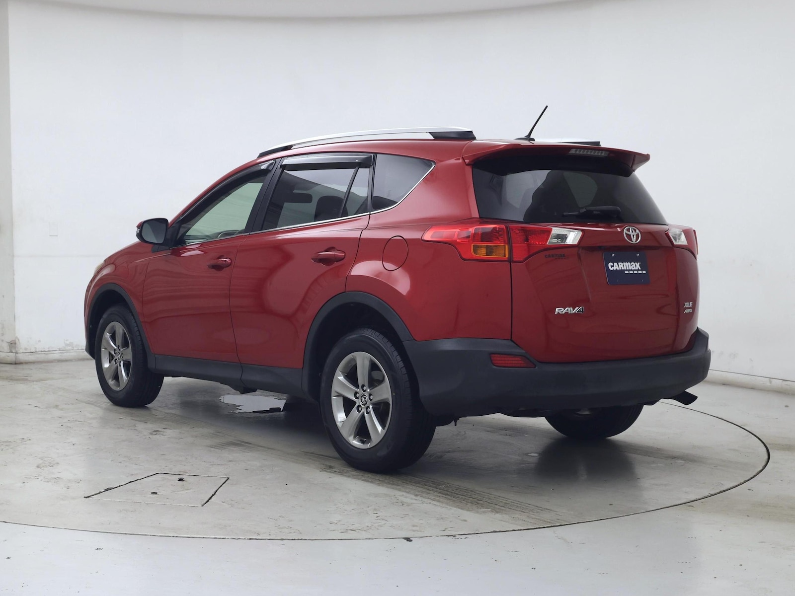 2015 Toyota RAV4 XLE - Photo 3
