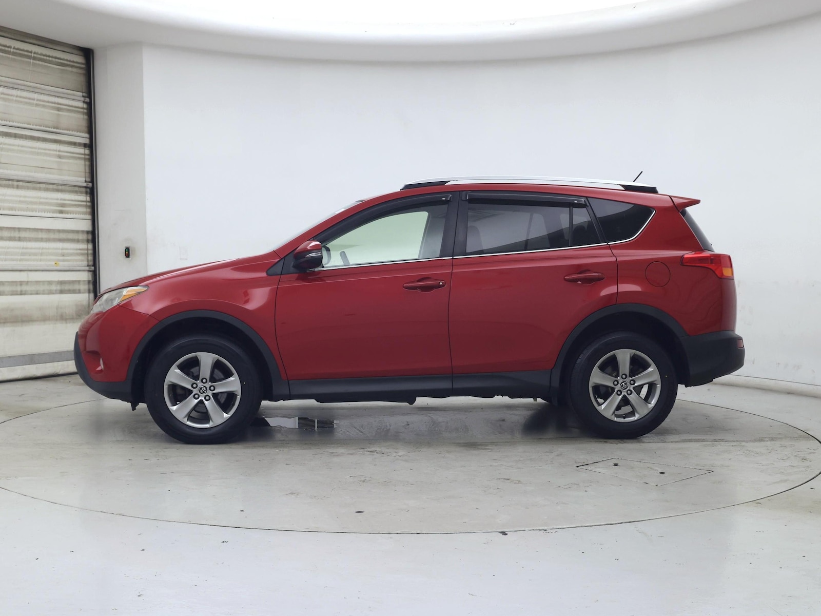 2015 Toyota RAV4 XLE - Photo 4
