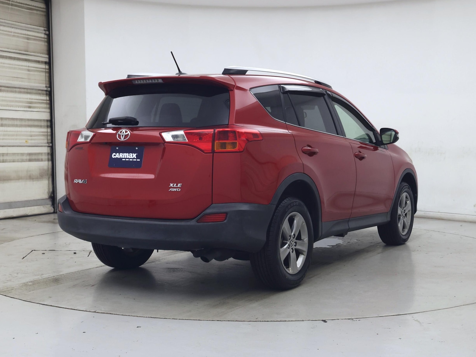 2015 Toyota RAV4 XLE - Photo 9