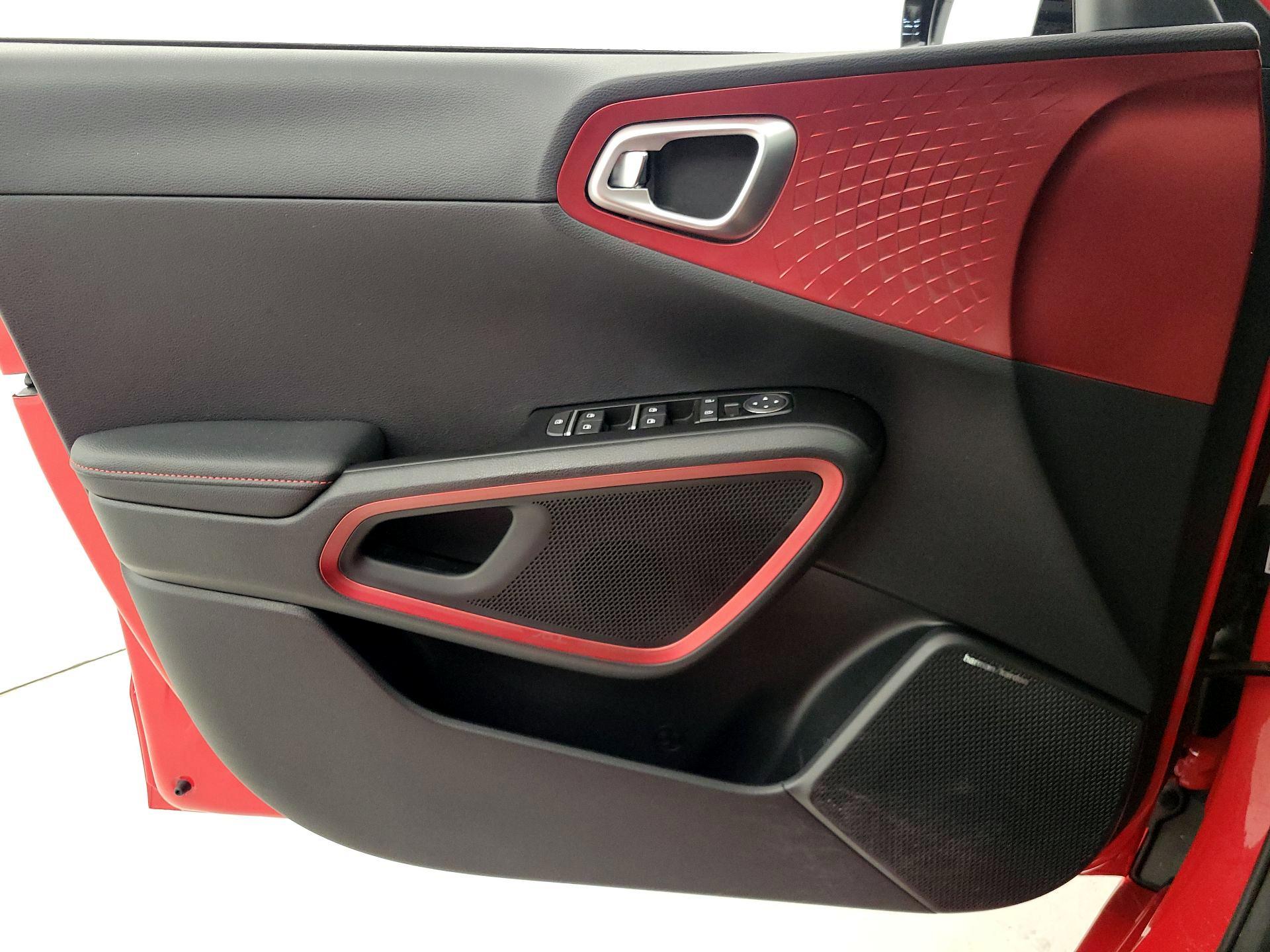Thumbnail: 2020 Kia Soul - 12