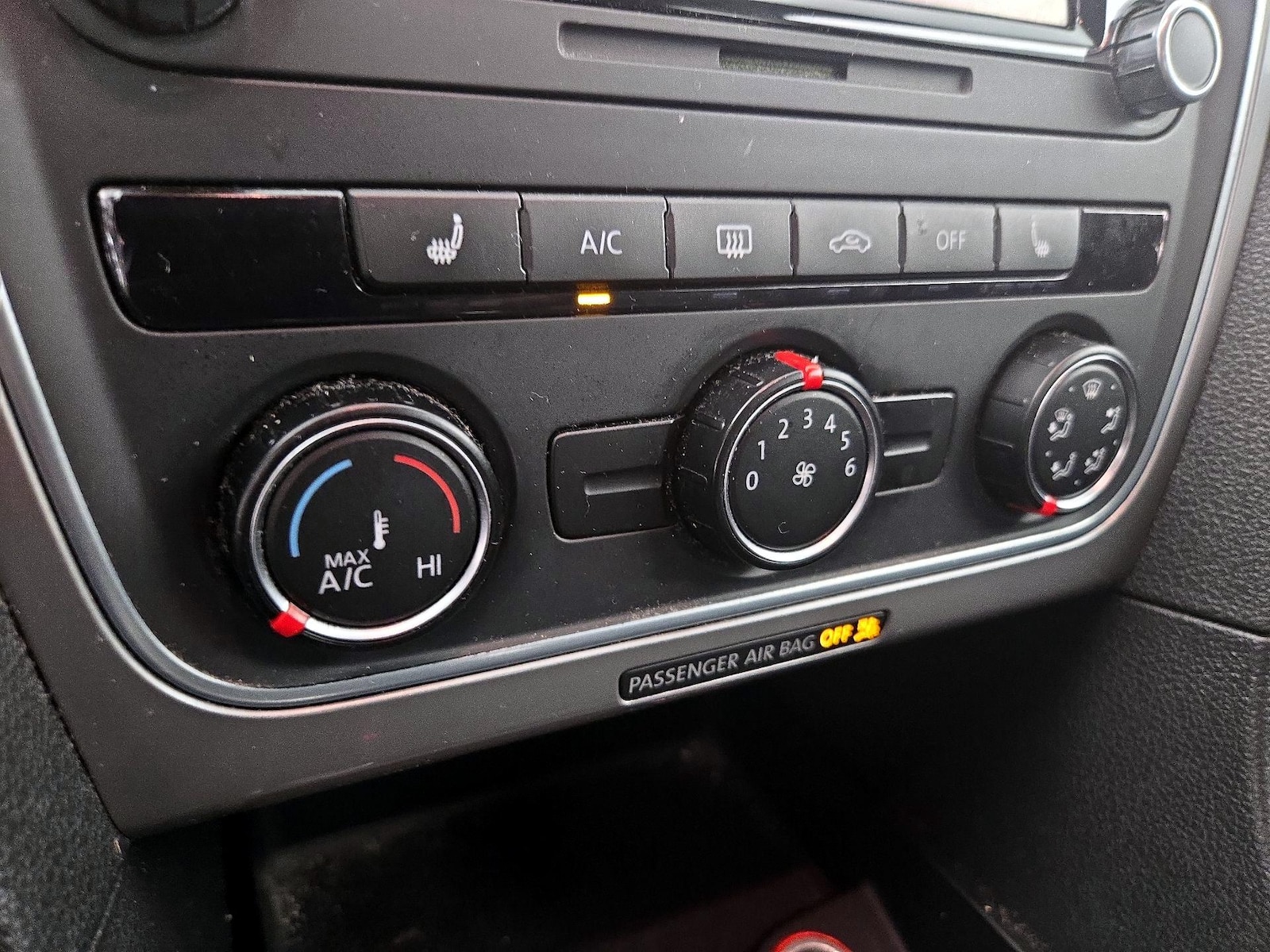 2015 Volkswagen Passat Limited Edition - Photo 17