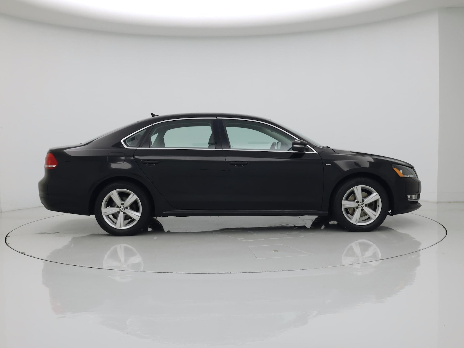 2015 Volkswagen Passat Limited Edition - Photo 8