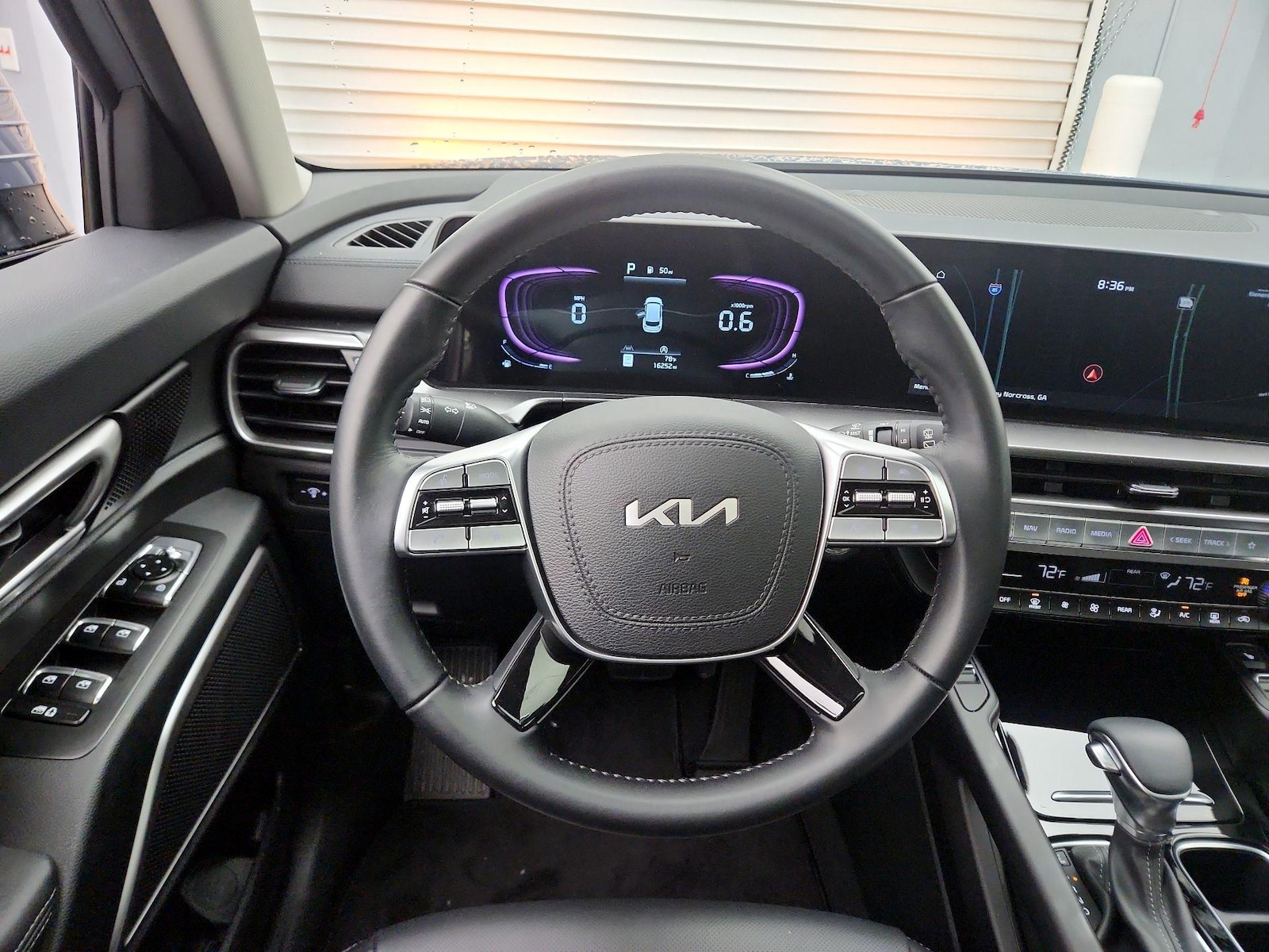 2024 Kia Telluride S - Photo 11