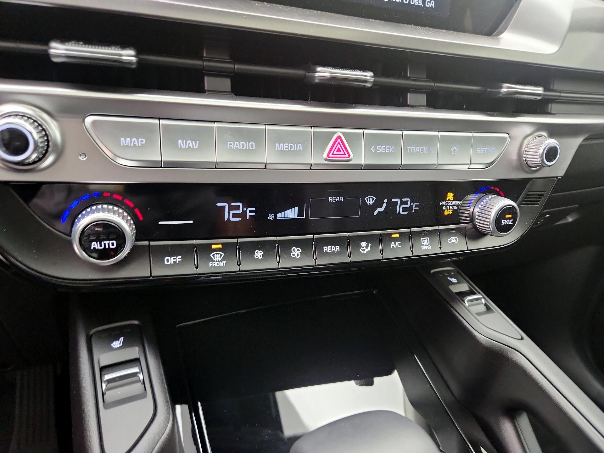 Thumbnail: 2024 Kia Telluride - 17