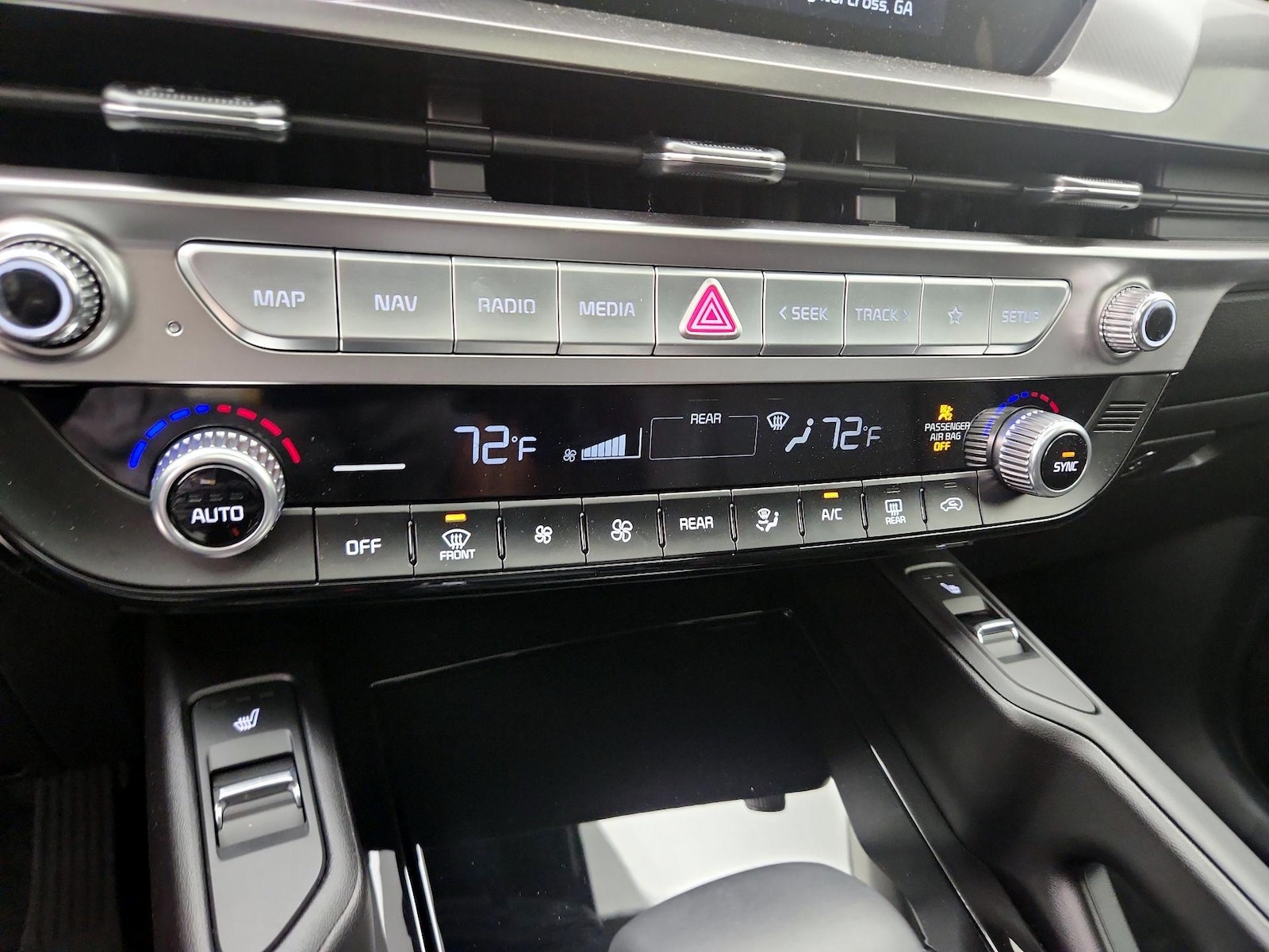2024 Kia Telluride S - Photo 18
