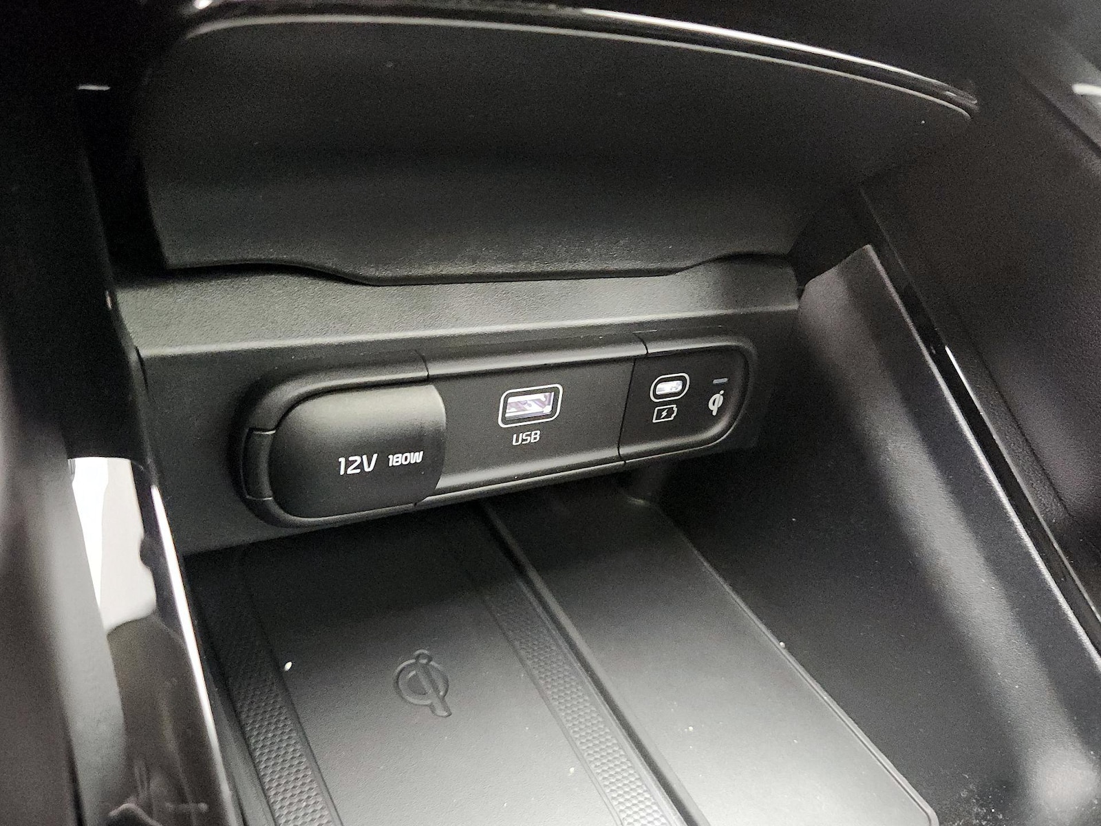 2024 Kia Telluride S - Photo 20