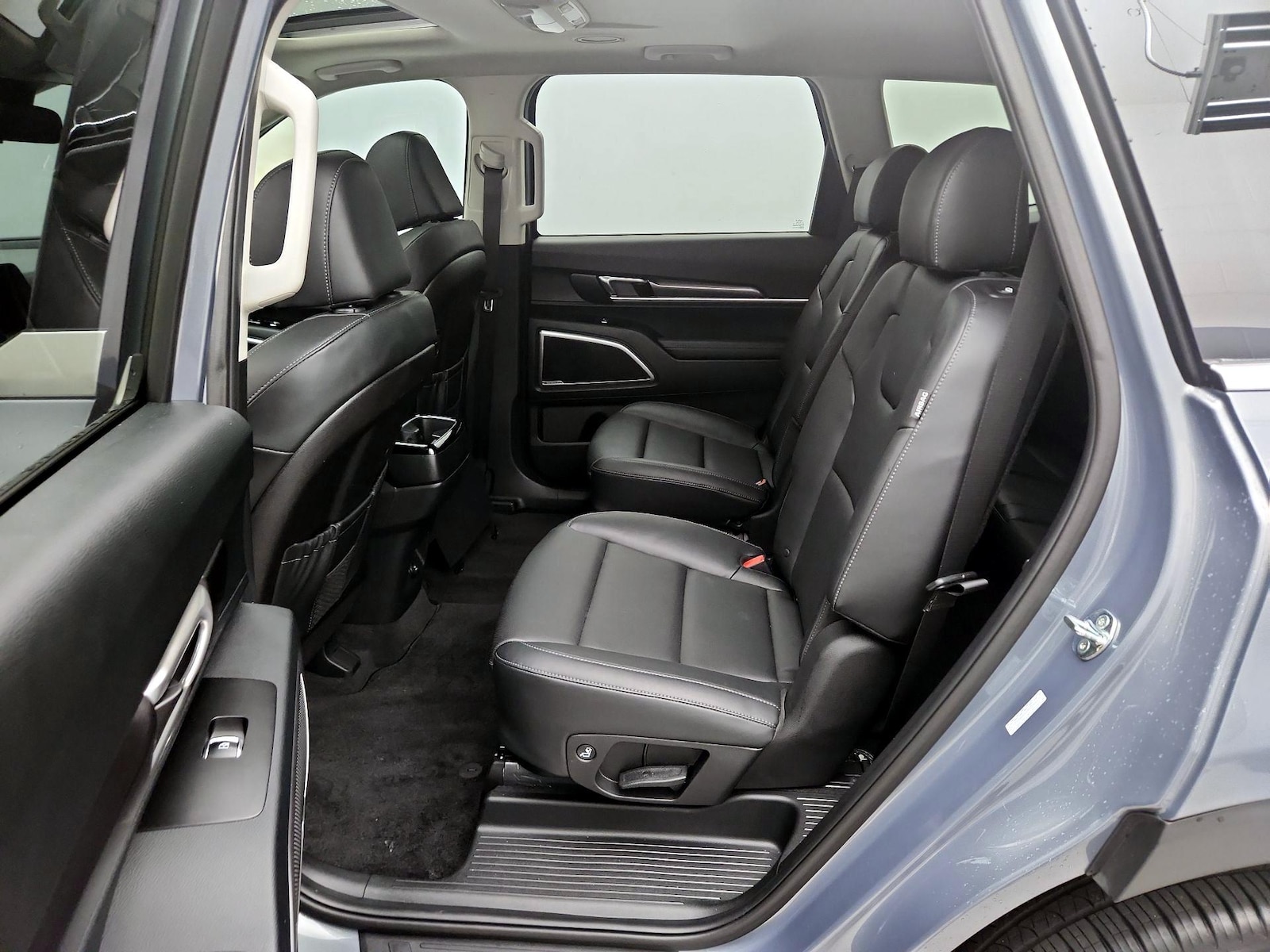 2024 Kia Telluride S - Photo 22