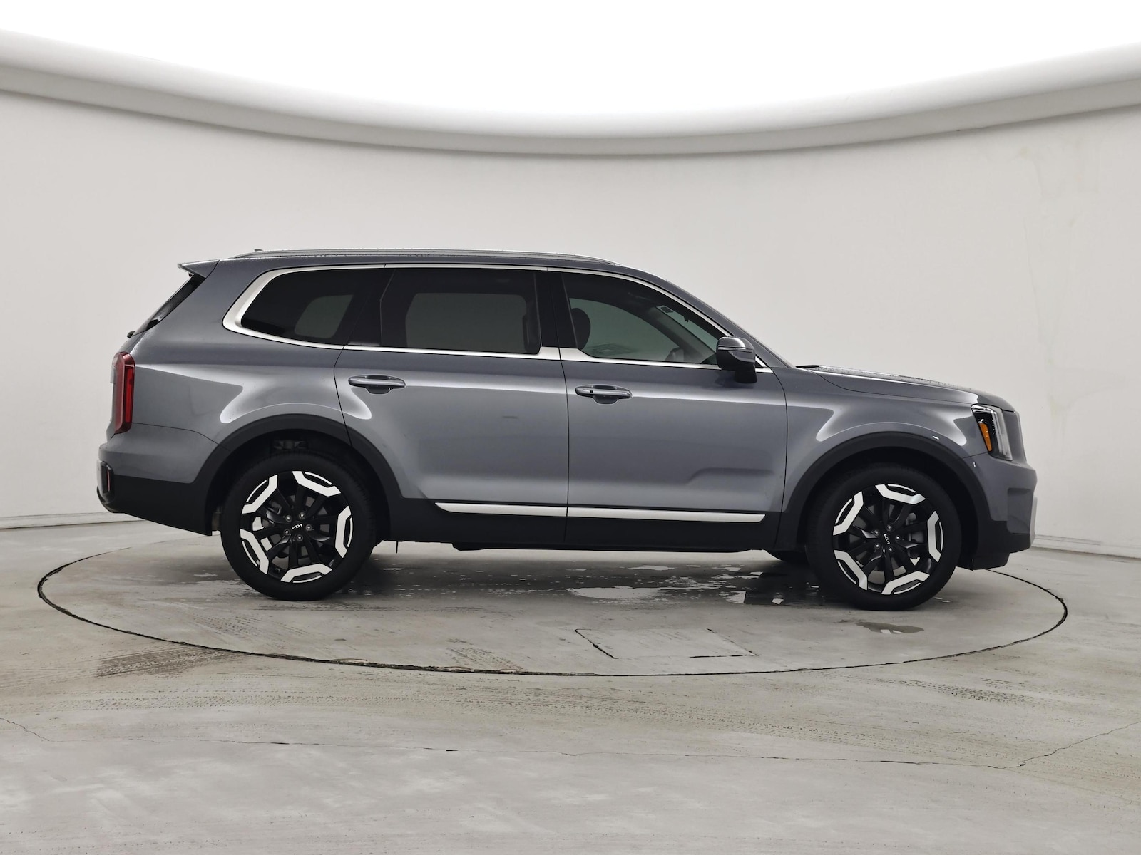 2024 Kia Telluride S - Photo 8