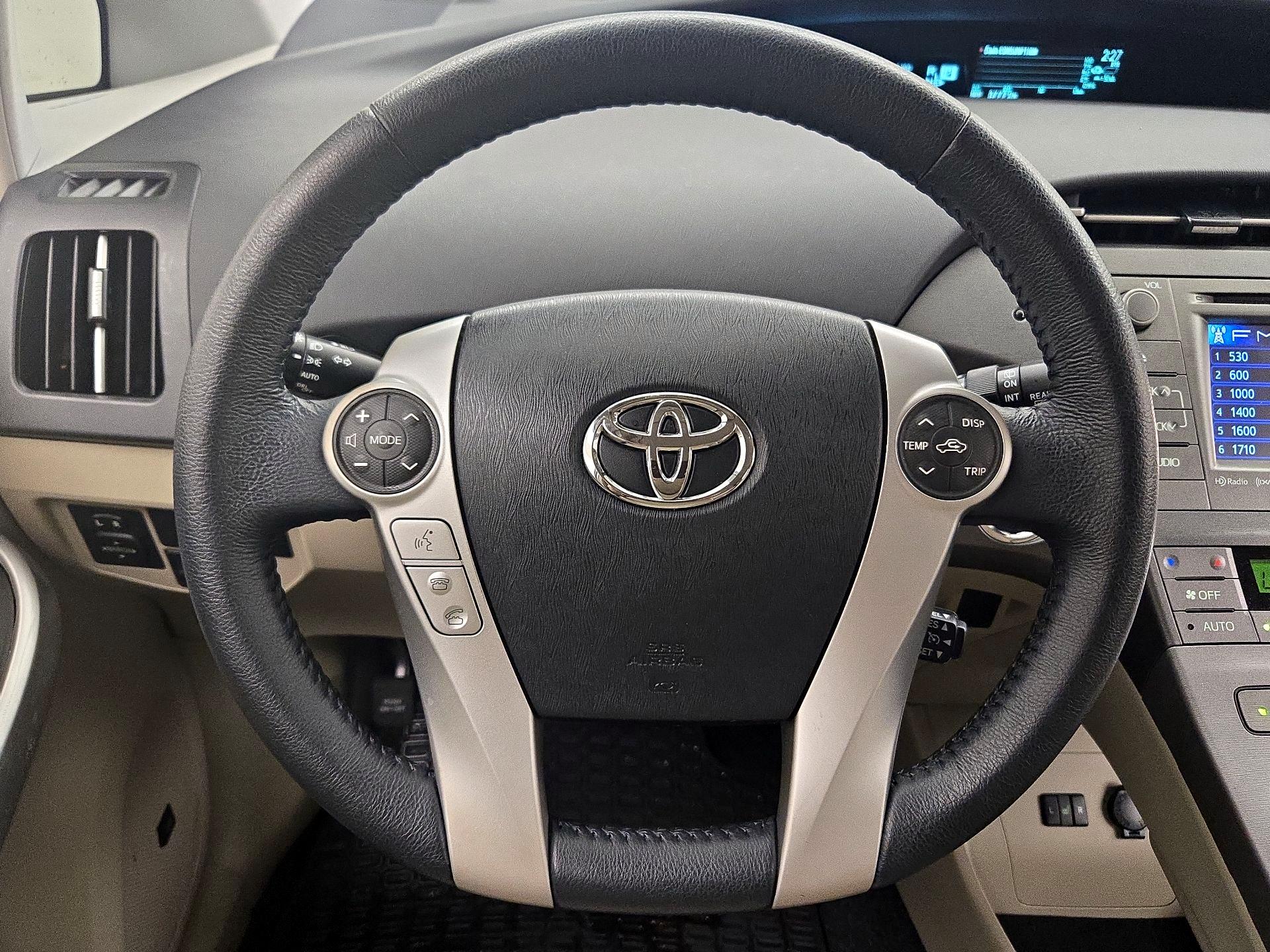 Thumbnail: 2015 Toyota Prius - 10