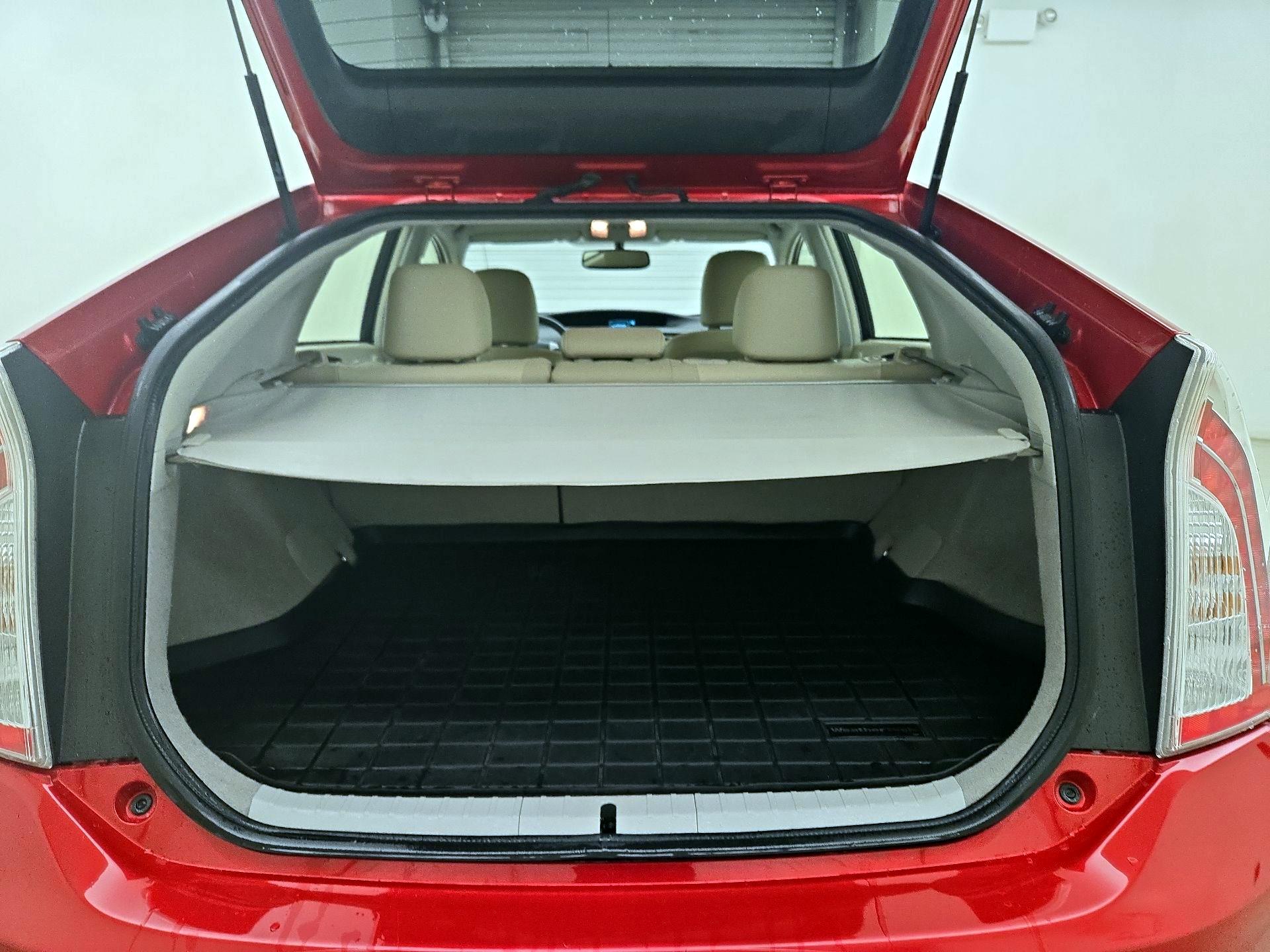 Thumbnail: 2015 Toyota Prius - 17