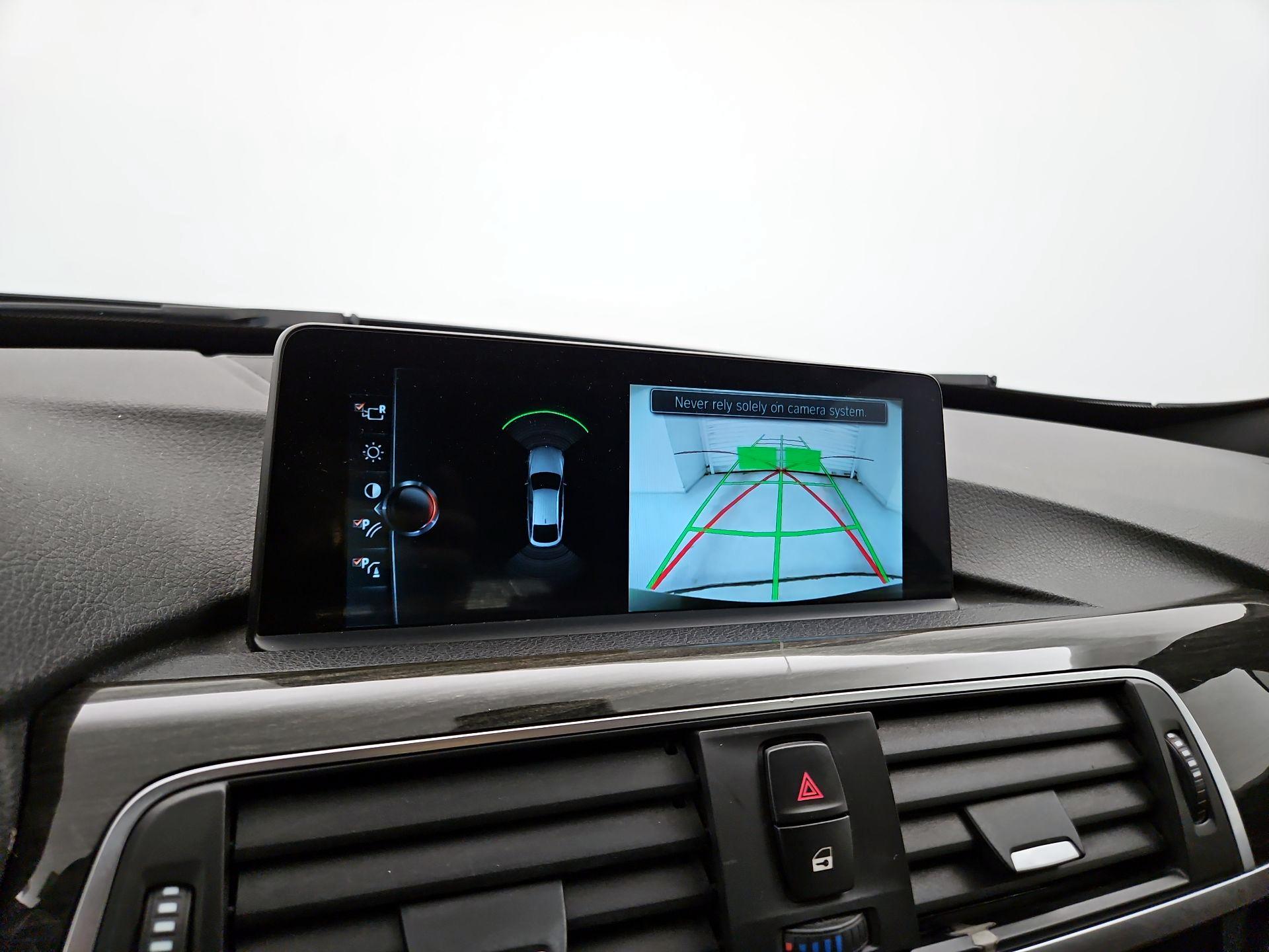Thumbnail: 2017 BMW 3 Series - 14
