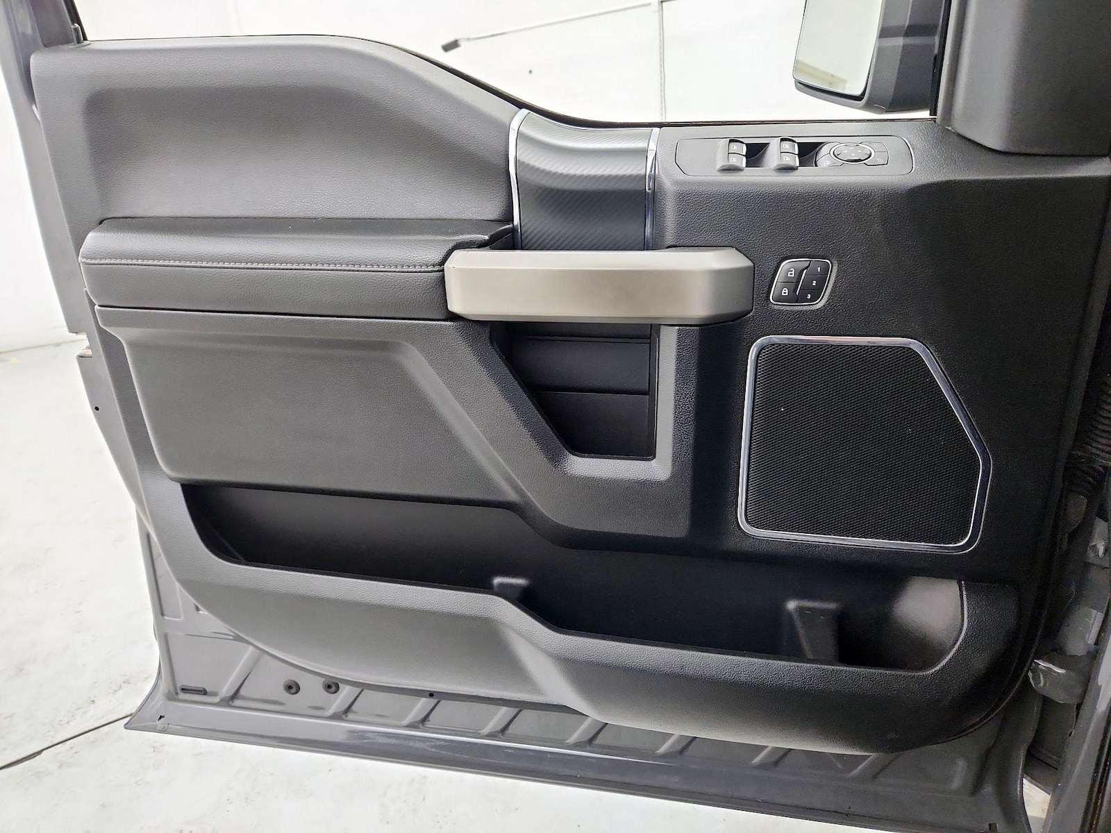 2018 Ford F-150 Lariat - Photo 13