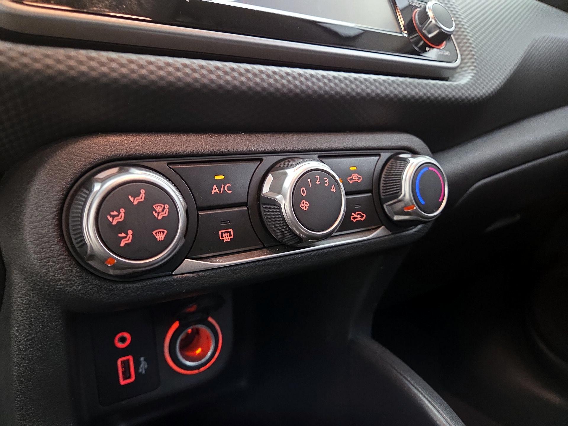 Thumbnail: 2021 Nissan Kicks - 16
