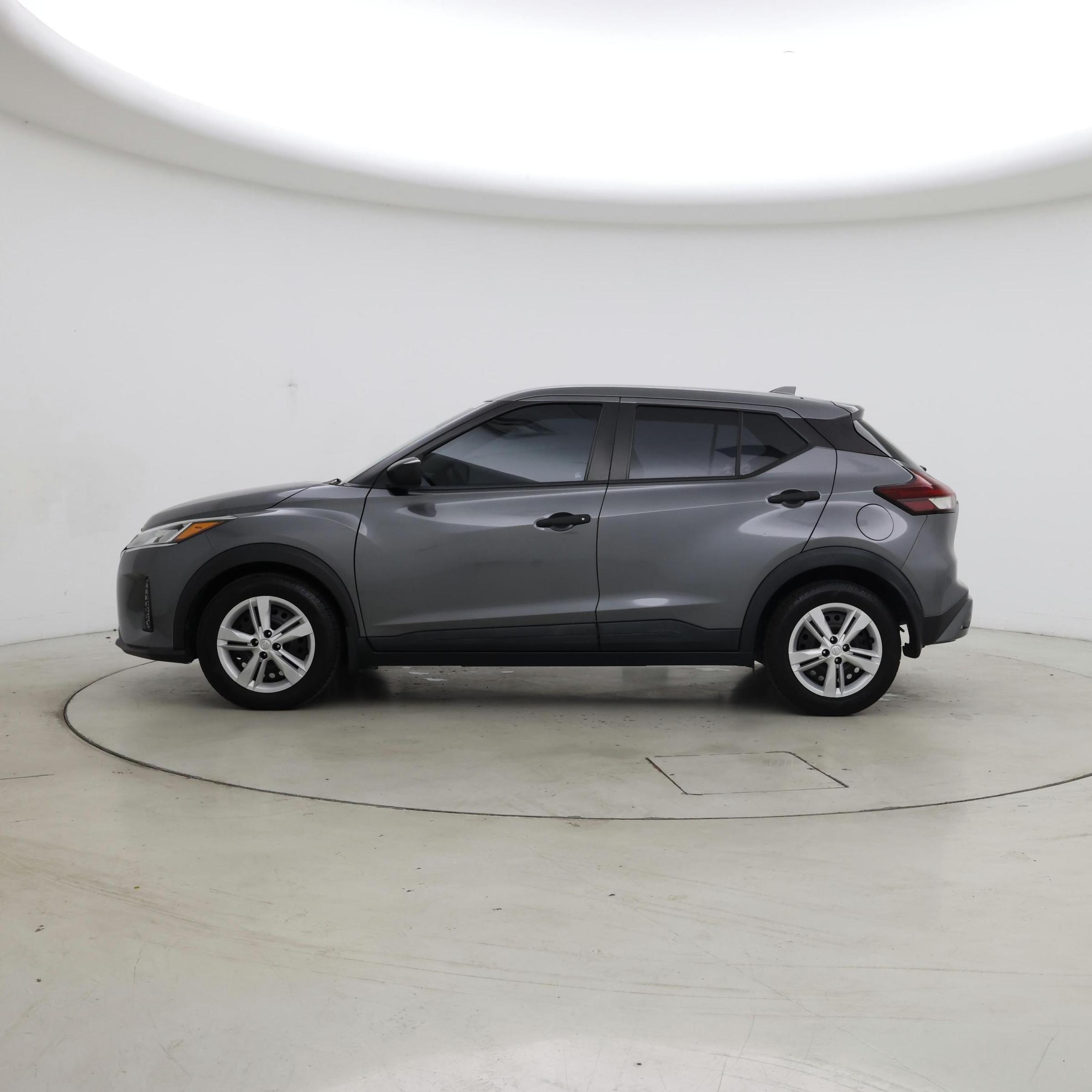 Thumbnail: 2021 Nissan Kicks - 3
