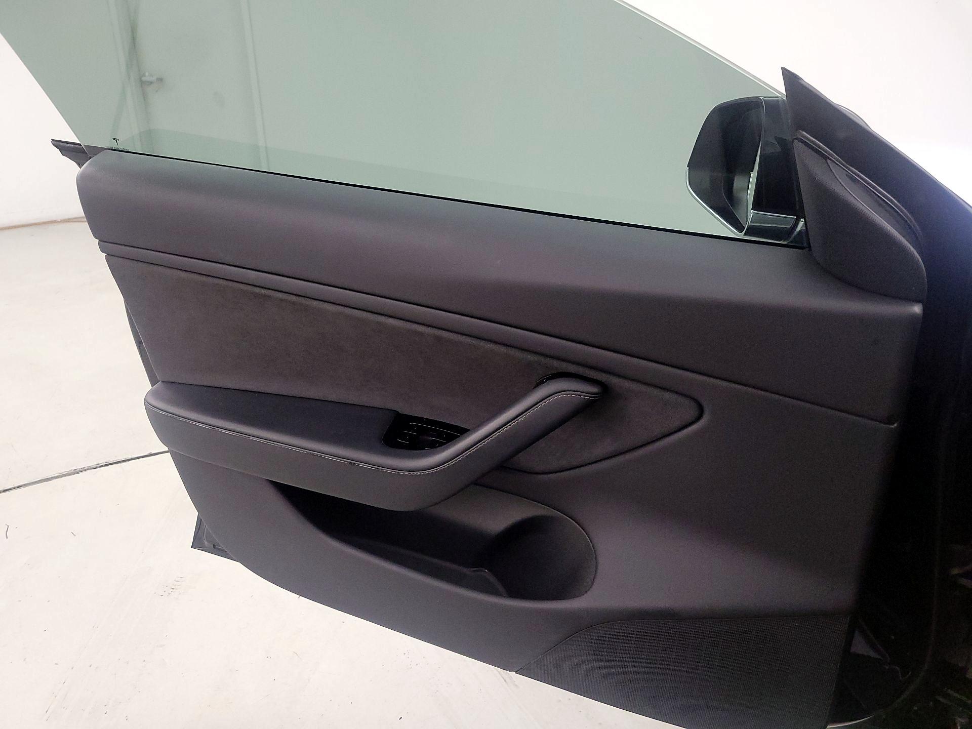 Thumbnail: 2019 Tesla Model 3 - 12