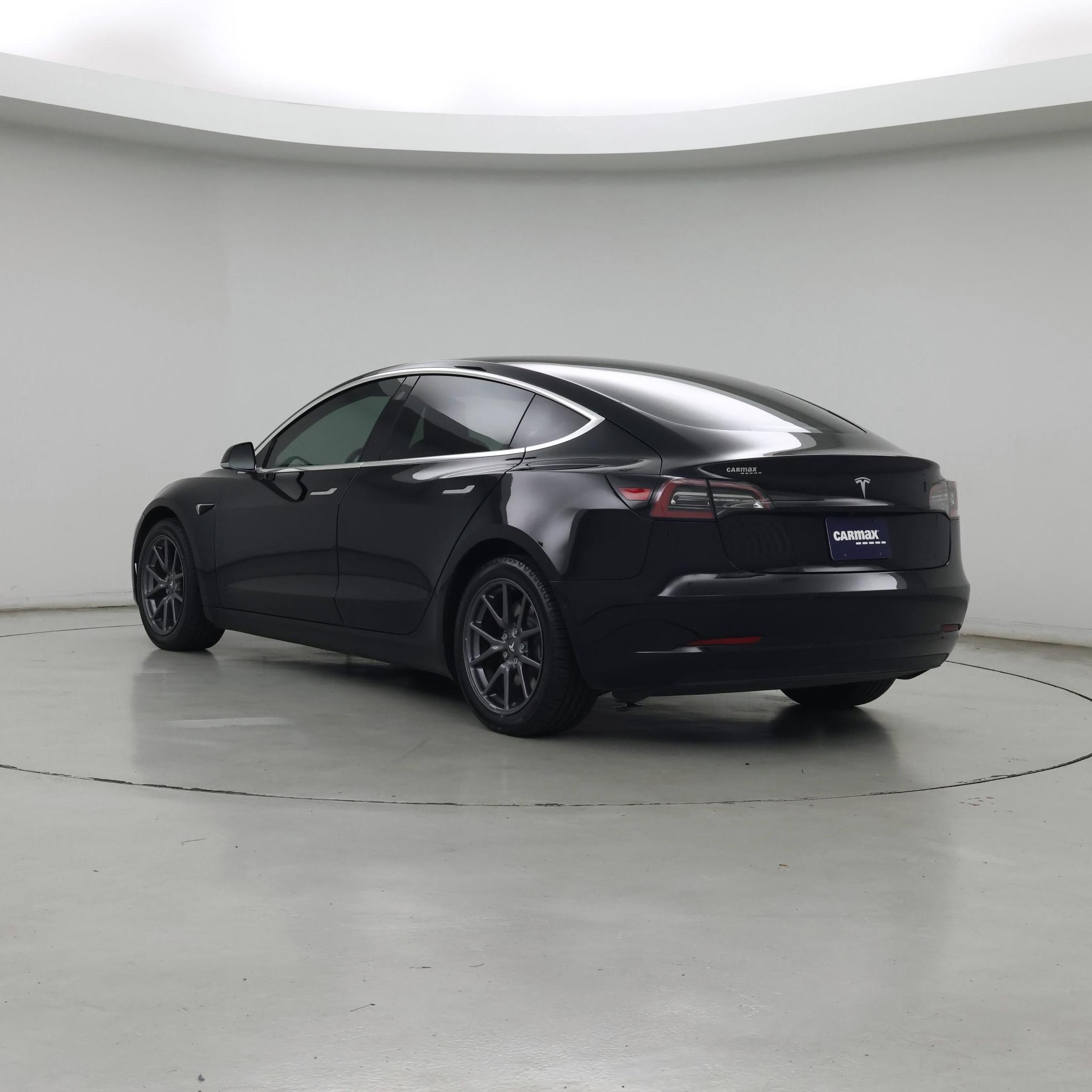 Thumbnail: 2019 Tesla Model 3 - 2