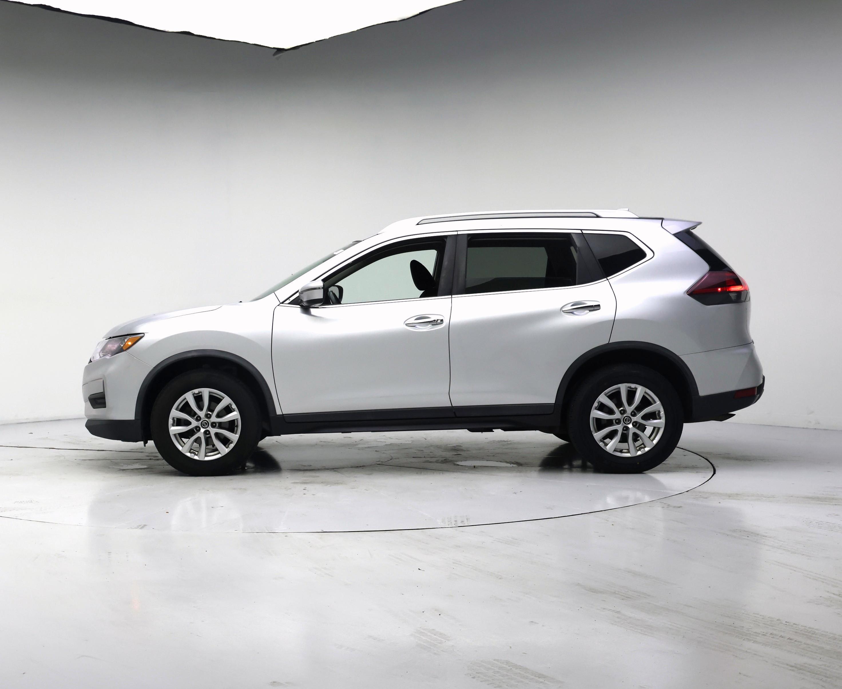 Thumbnail: 2020 Nissan Rogue - 3