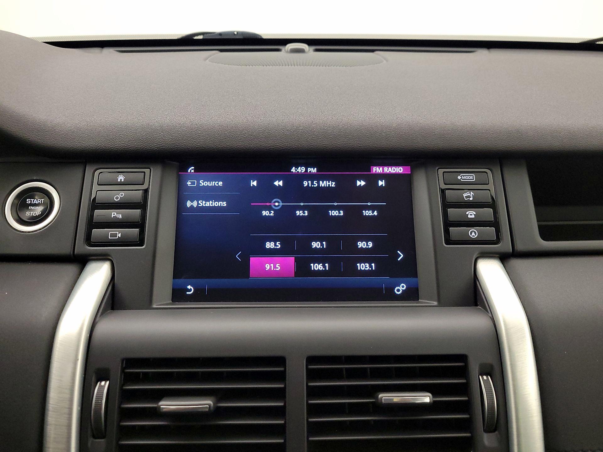 Thumbnail: 2016 Land Rover Discovery Sport - 16