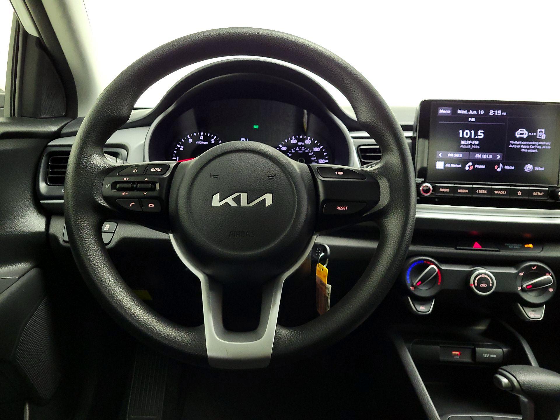 Thumbnail: 2023 Kia Rio - 10