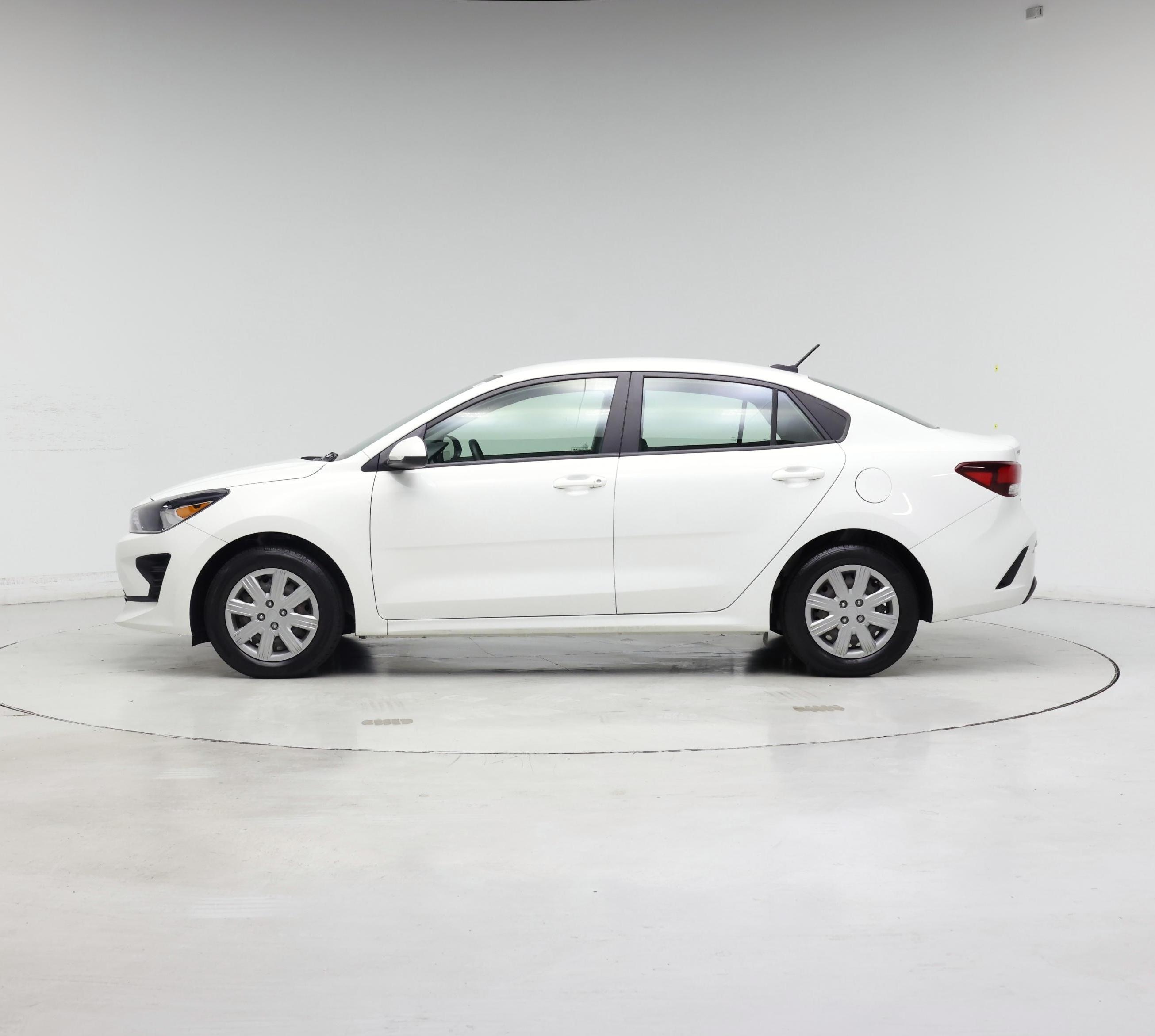 Thumbnail: 2023 Kia Rio - 3