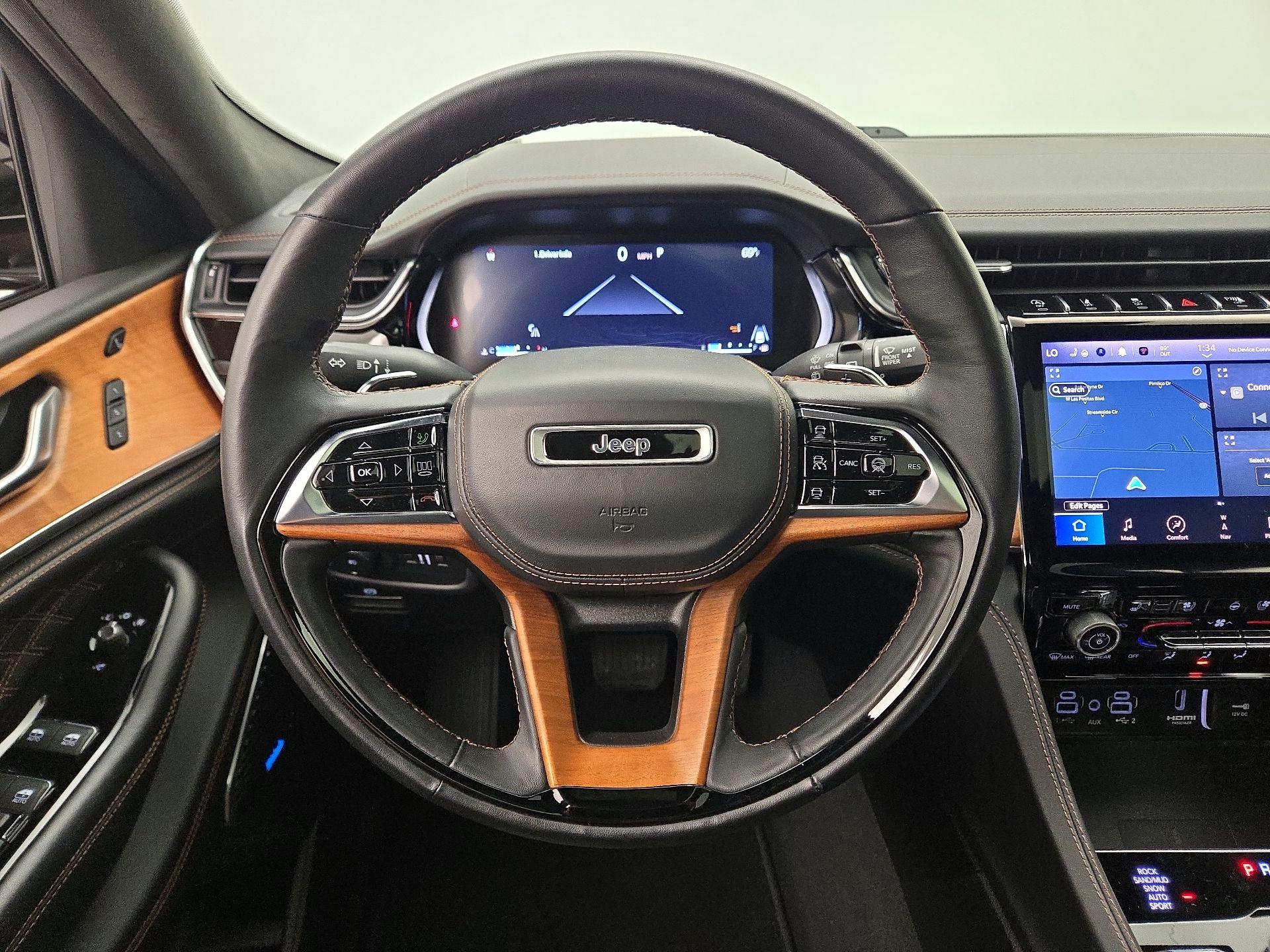 Thumbnail: 2023 Jeep Grand Cherokee - 10