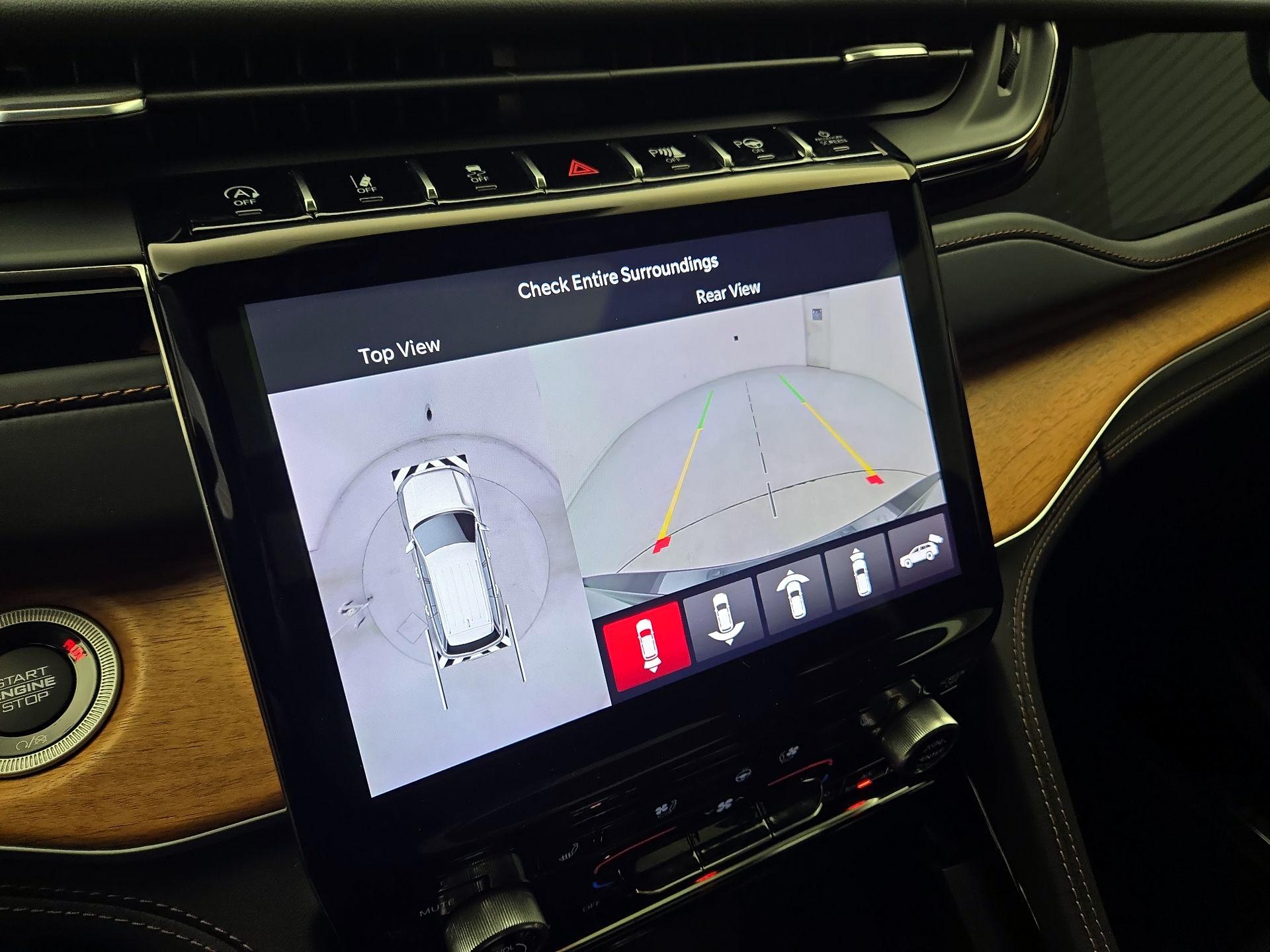 Thumbnail: 2023 Jeep Grand Cherokee - 15