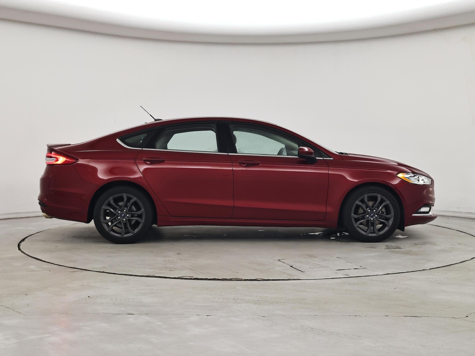 2018 Ford Fusion SE - Photo 8